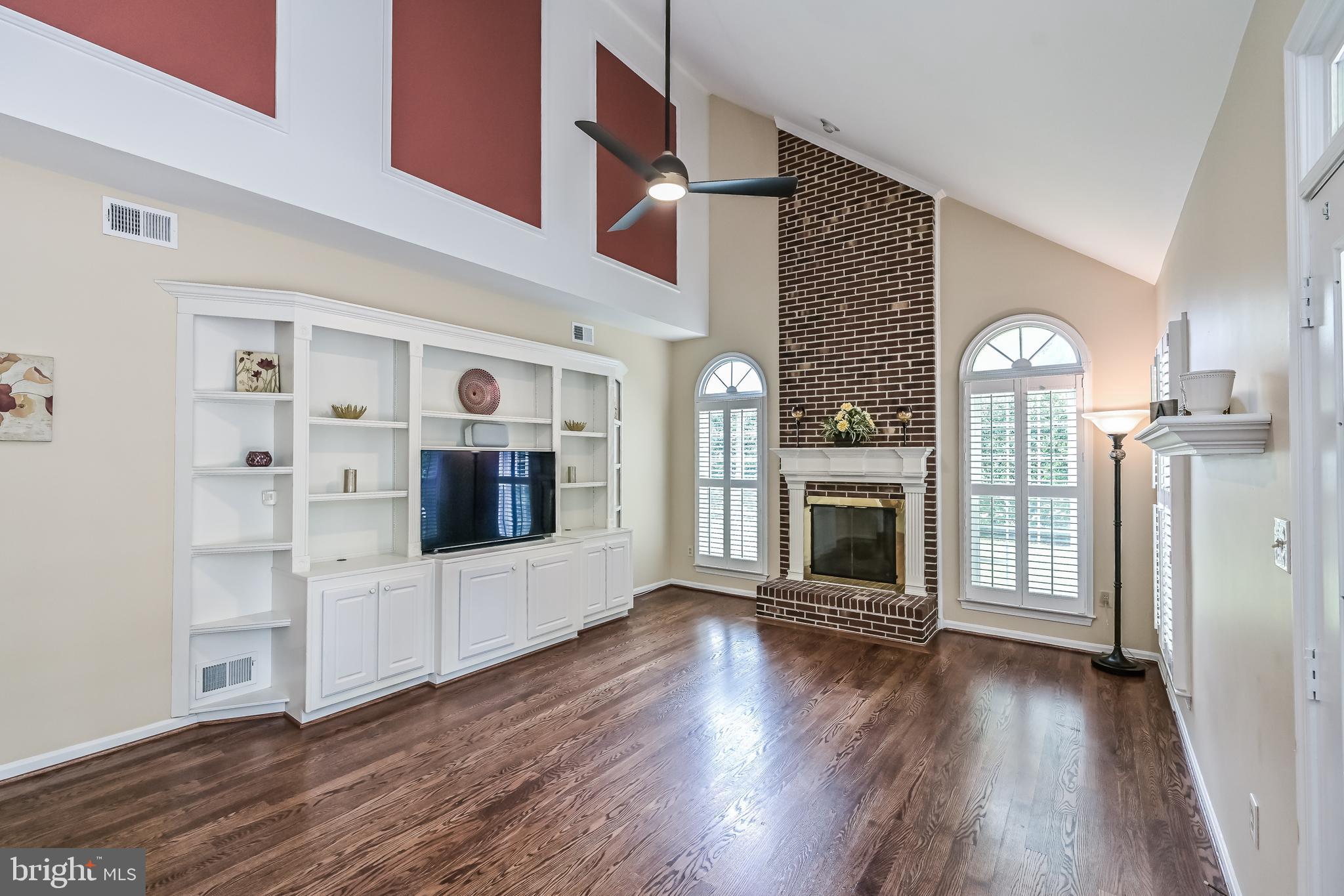 CROSSPOINTE - Residential