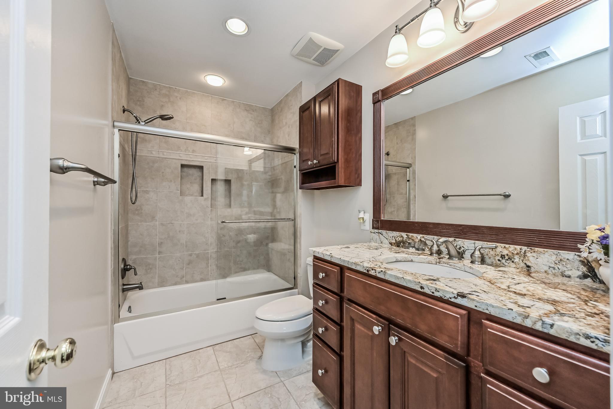 CROSSPOINTE - Residential