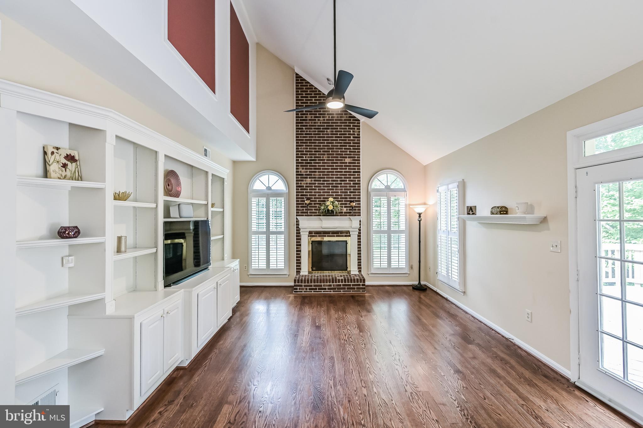 CROSSPOINTE - Residential