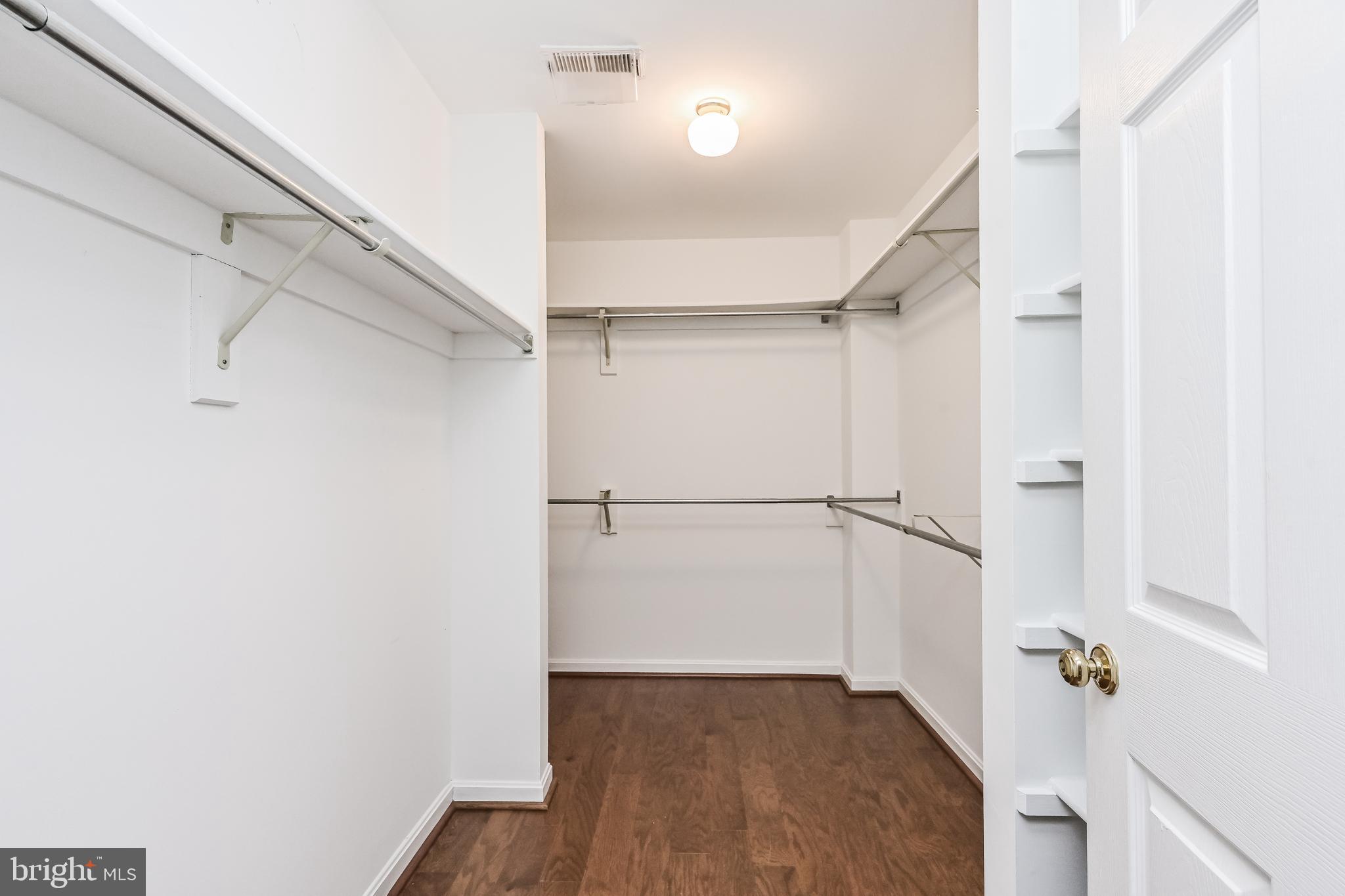 CROSSPOINTE - Residential