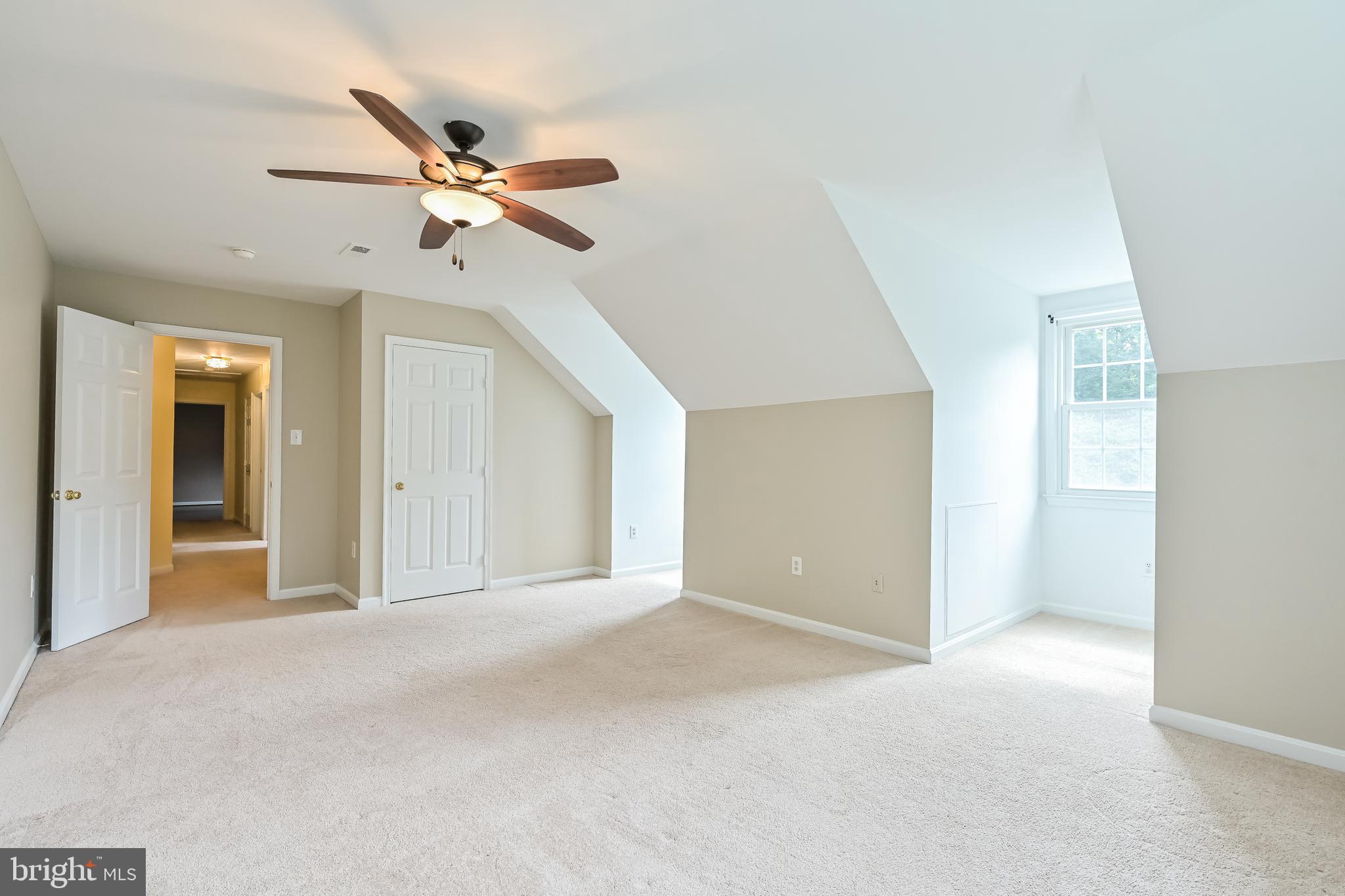 CROSSPOINTE - Residential