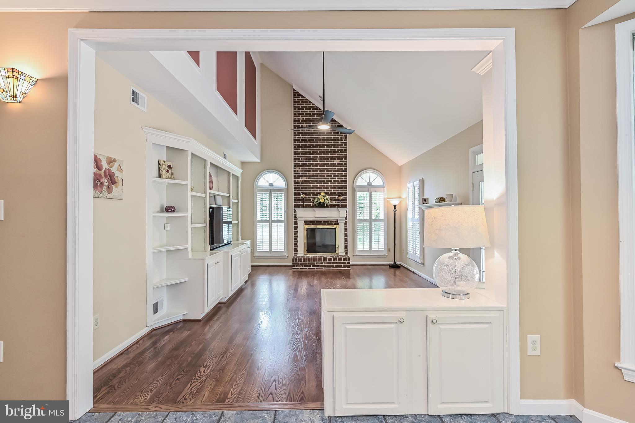 CROSSPOINTE - Residential