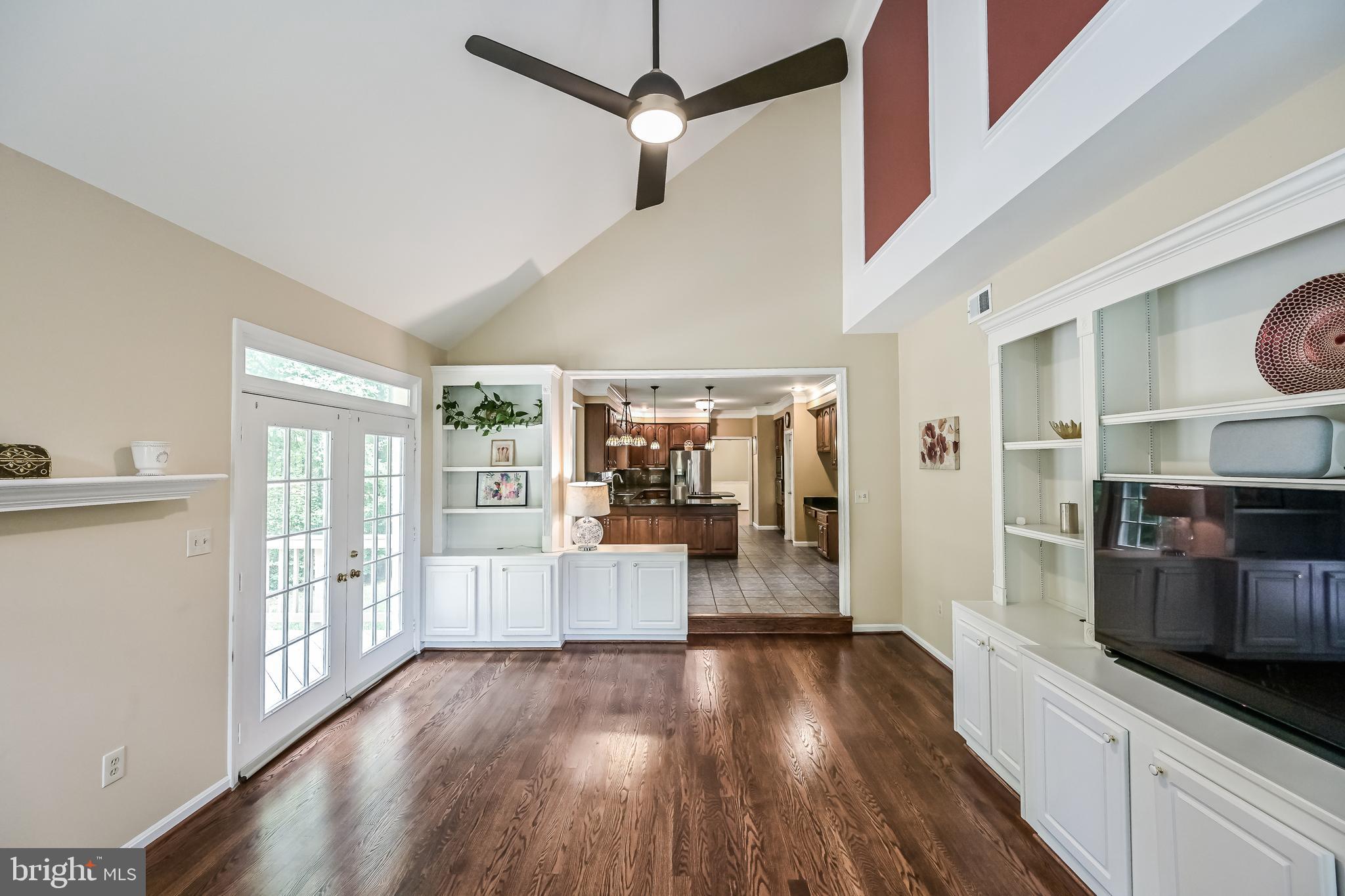 CROSSPOINTE - Residential