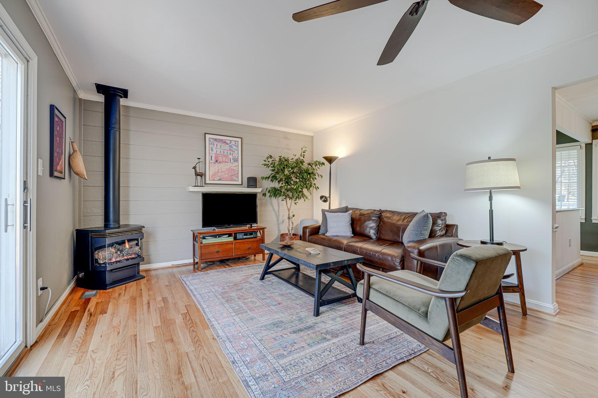 RESTON - Residential