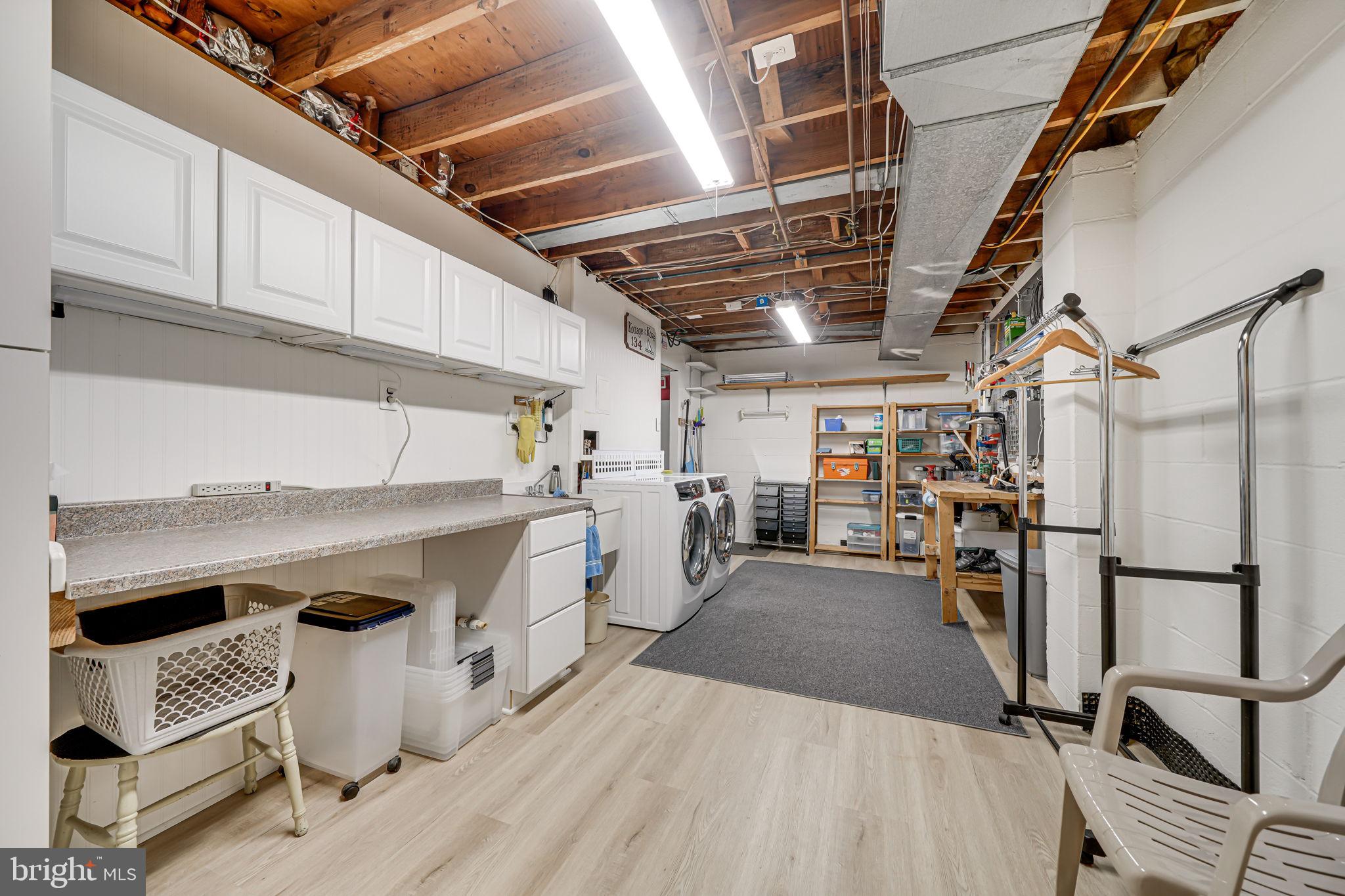 RESTON - Residential