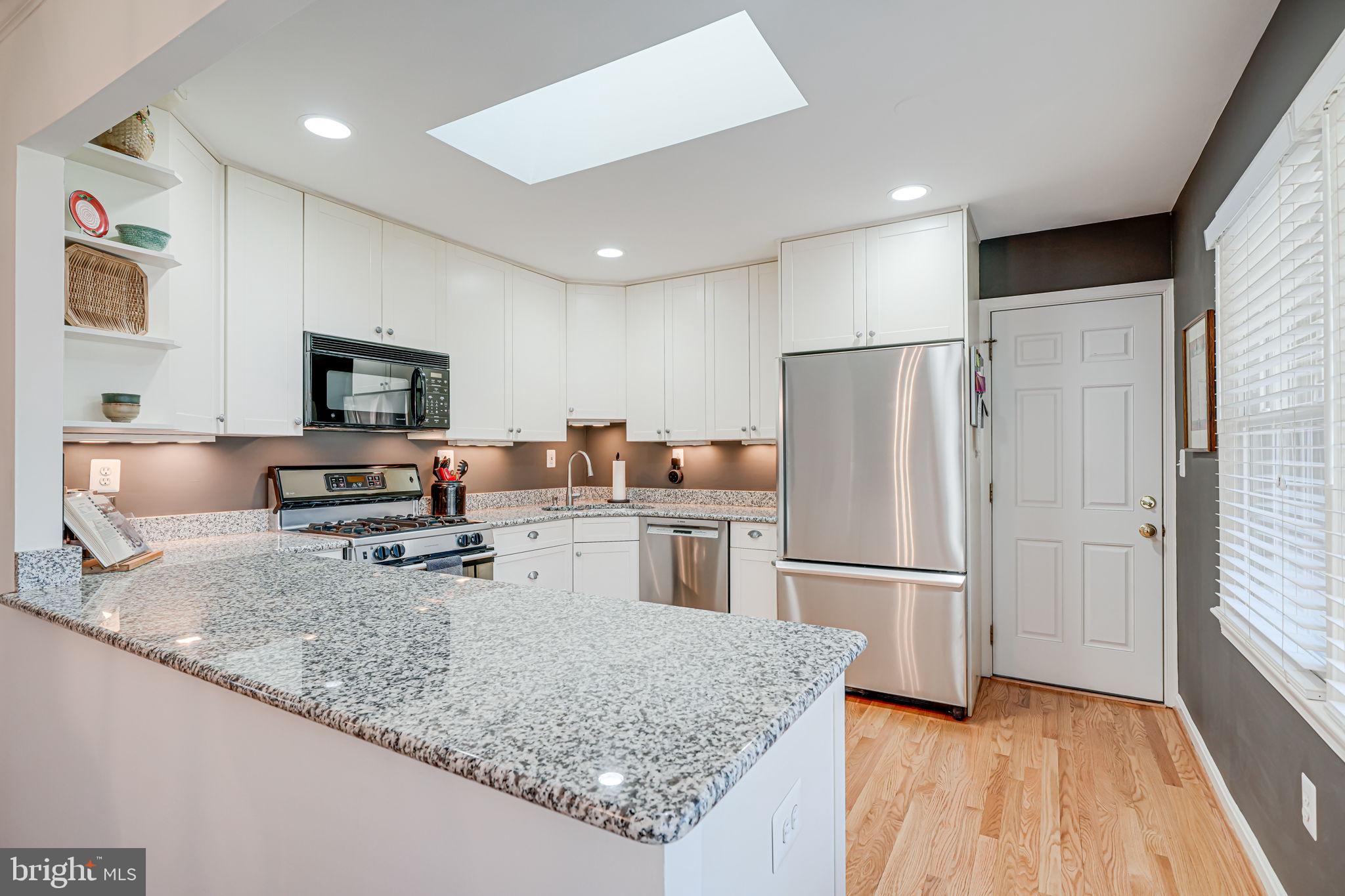 RESTON - Residential