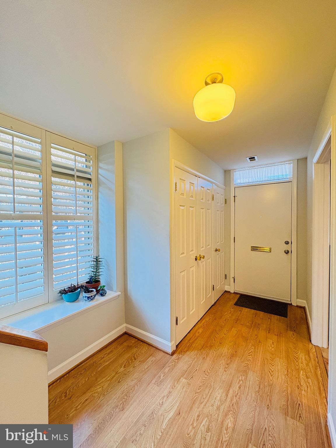 1661 S HAYES STREET 2