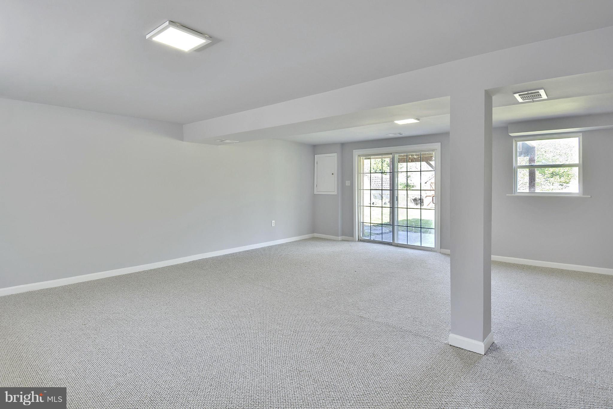 WOODBERRY FOREST - Residential