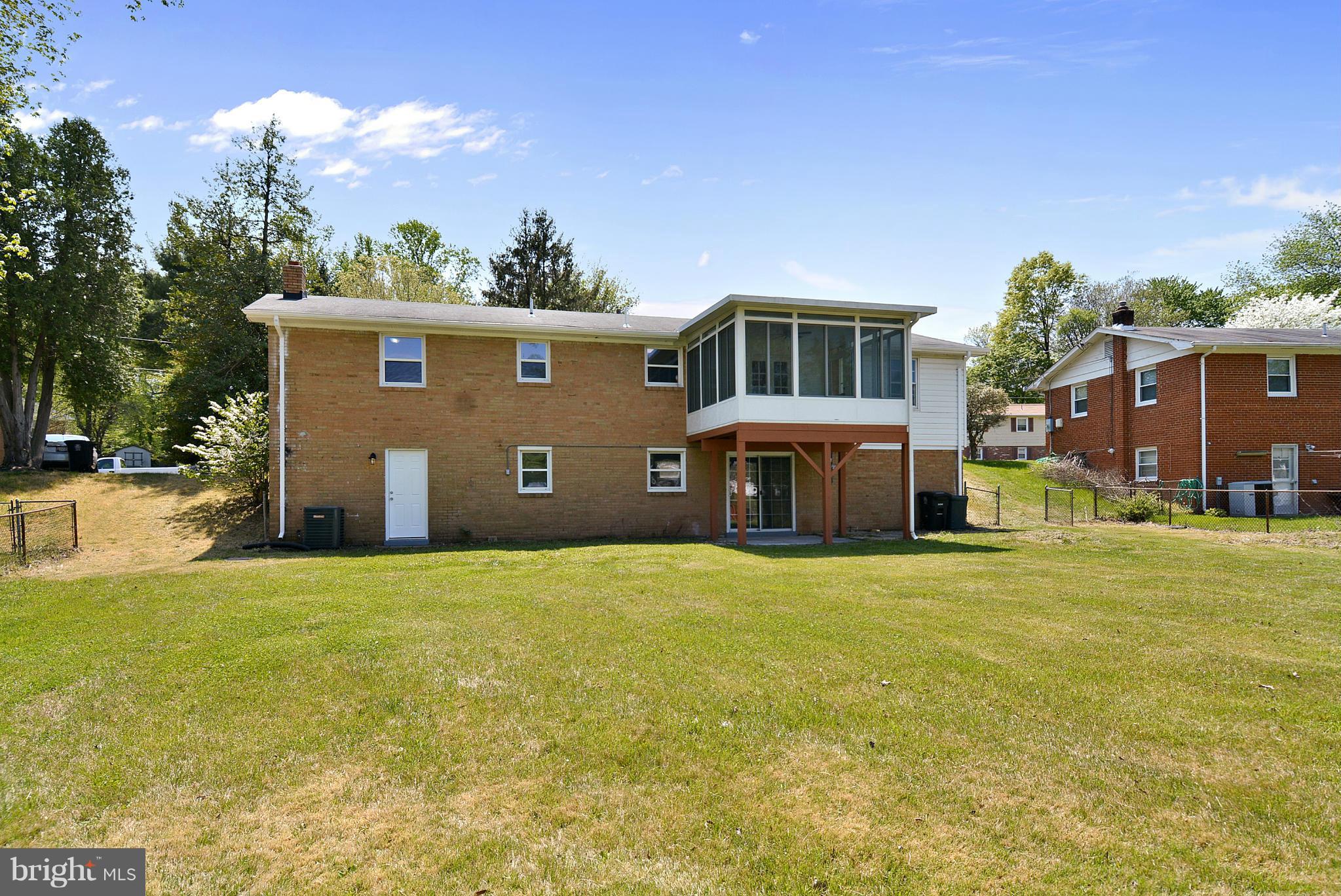 WOODBERRY FOREST - Residential