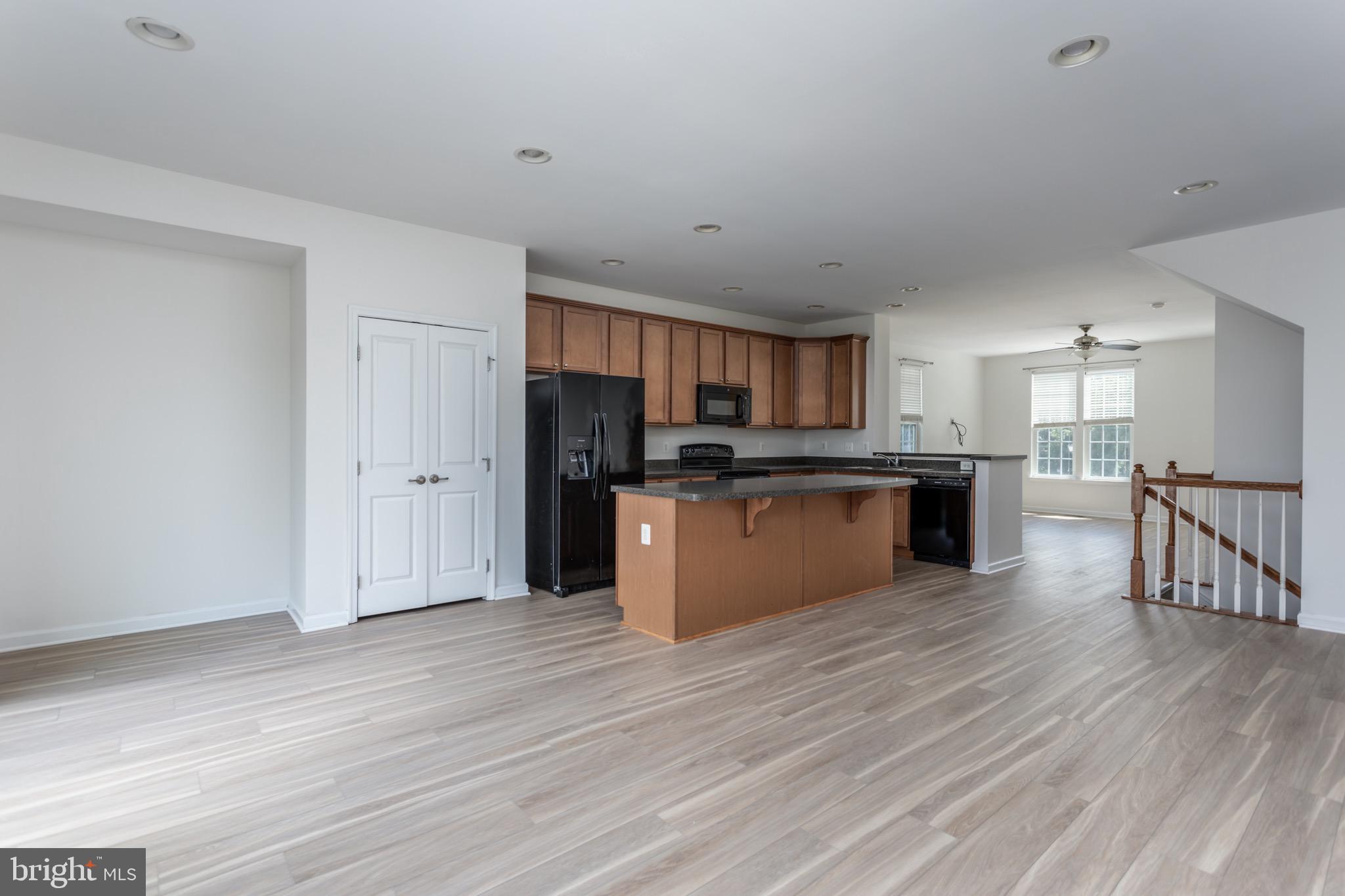 BROOKFIELD - Residential