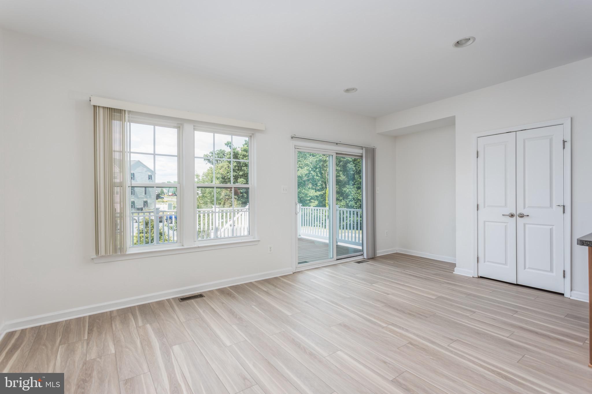 BROOKFIELD - Residential