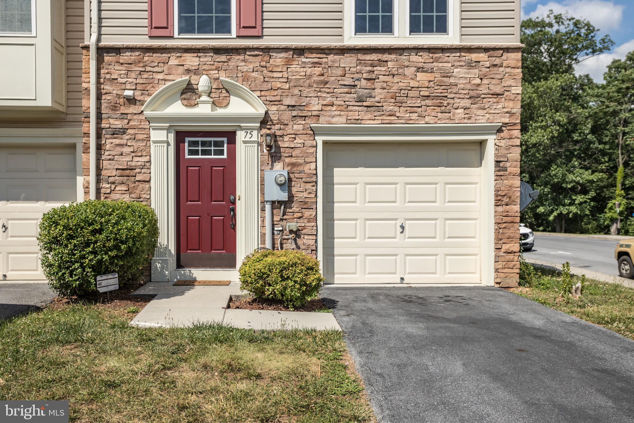 BROOKFIELD - Residential