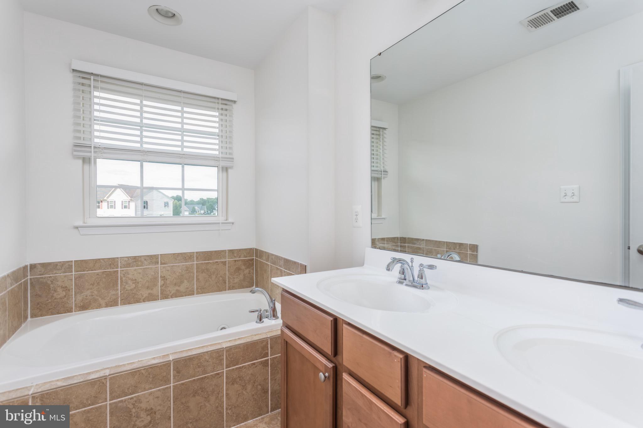 BROOKFIELD - Residential