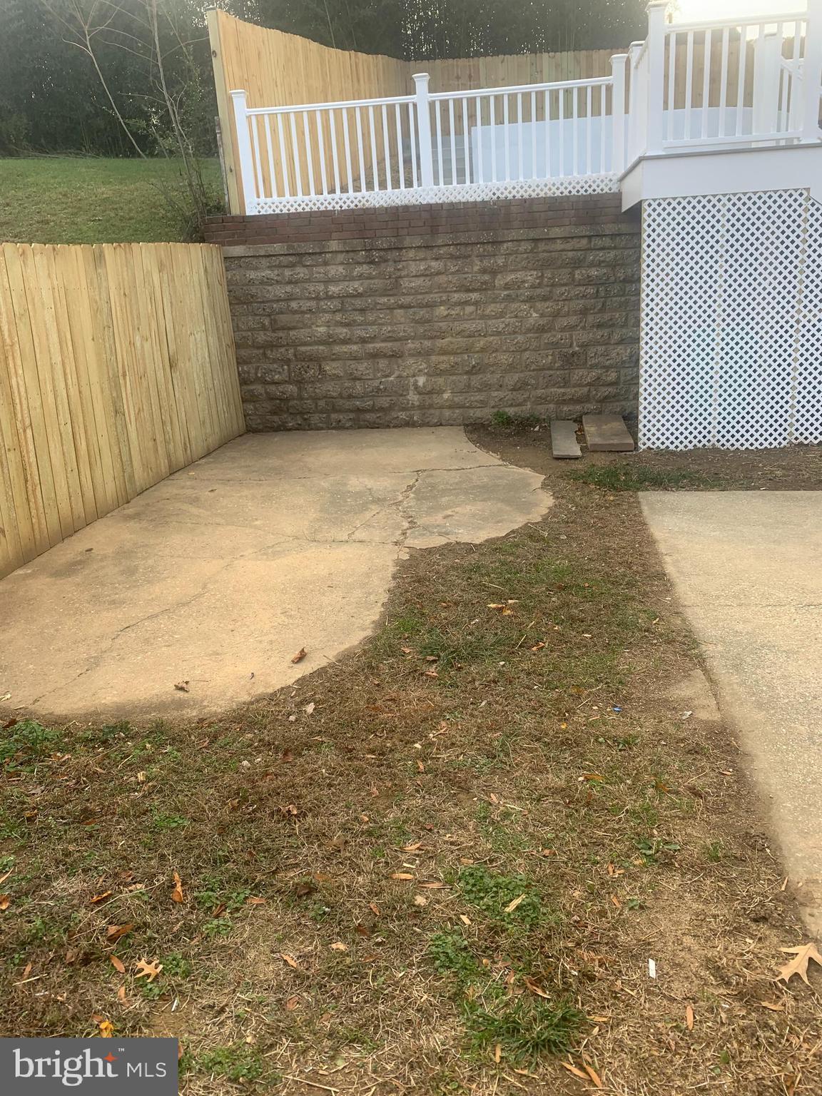 HAMPSHIRE KNOLLS - Residential Lease