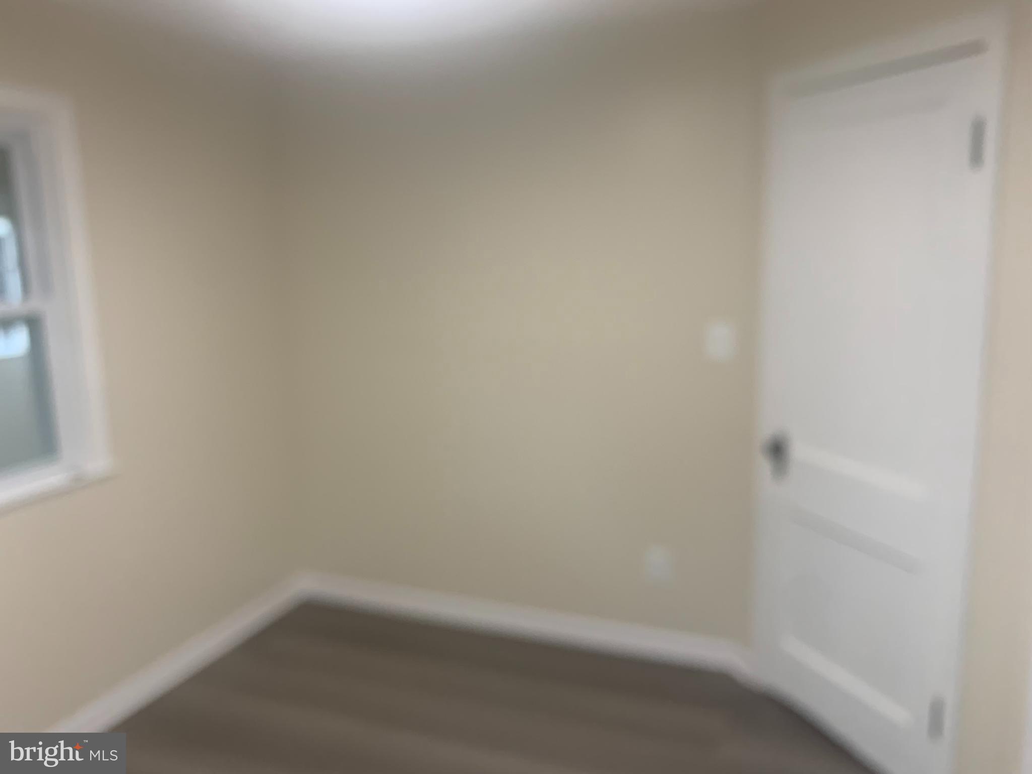 HAMPSHIRE KNOLLS - Residential Lease