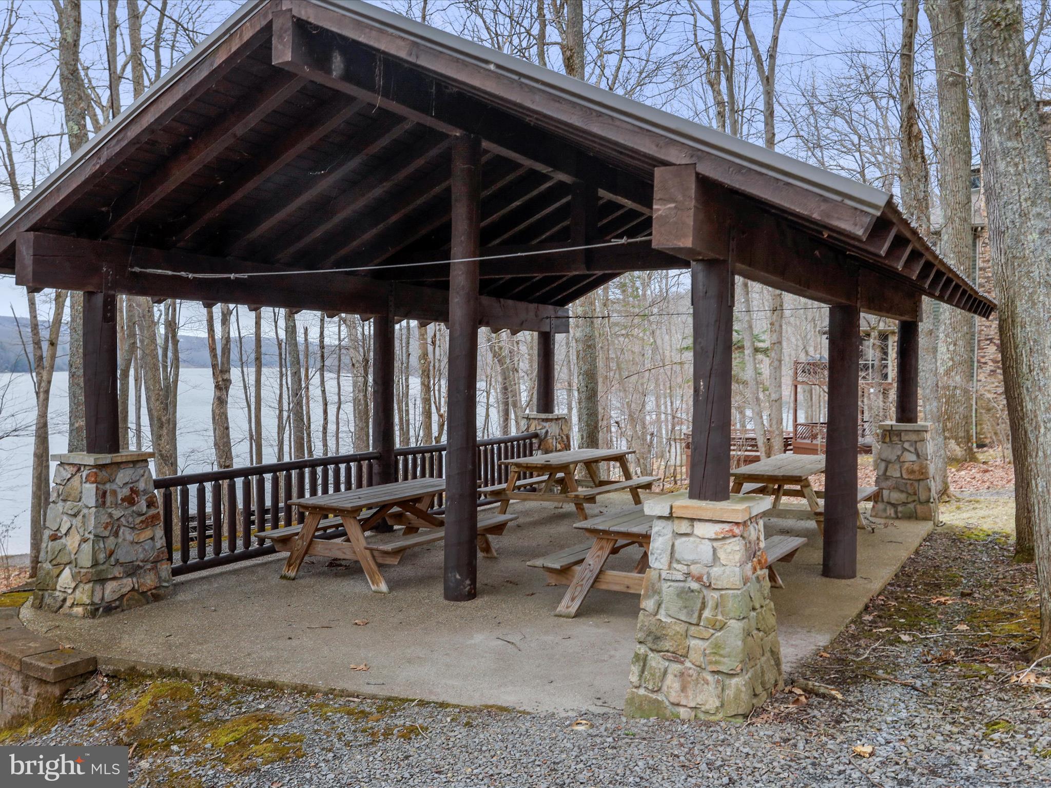 VILLAGES OF WISP - Residential