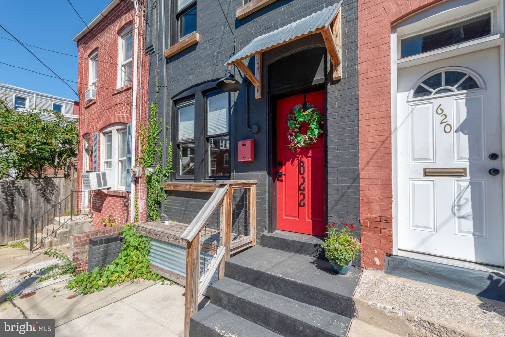 Photo of 622 N Jefferson Street, LANCASTER, PA 17602 (MLS # PALA2095592)