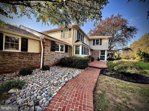 Tiny photo for 117 S 8th Street, MOUNT WOLF, PA 17347 (MLS # PAYK2090024)