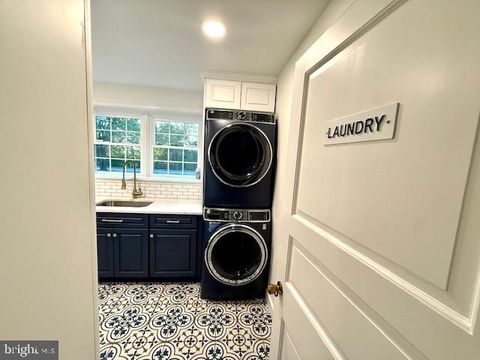 Tiny photo for 117 S 8th Street, MOUNT WOLF, PA 17347 (MLS # PAYK2090024)