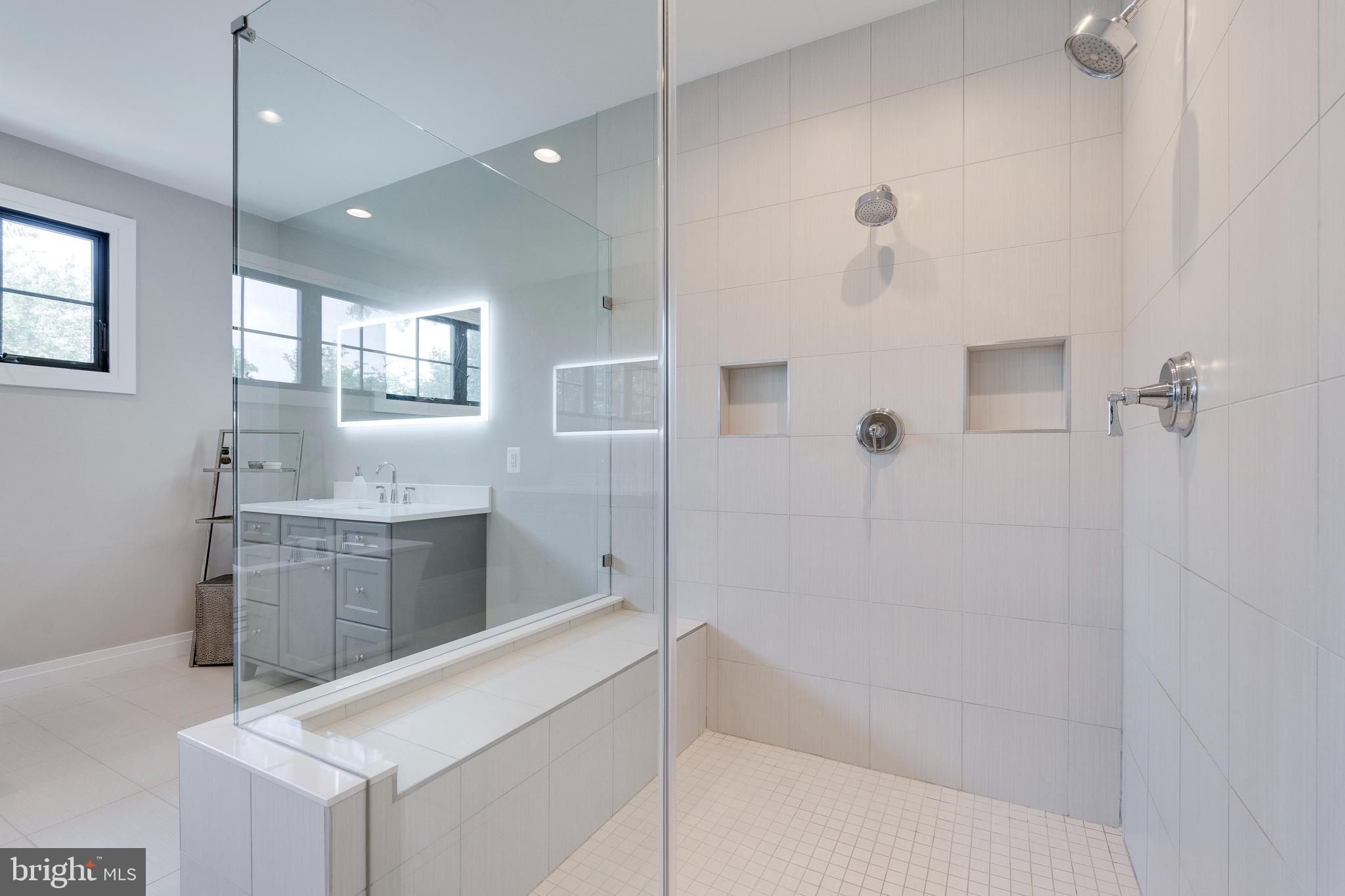 KENWOOD PARK - Residential