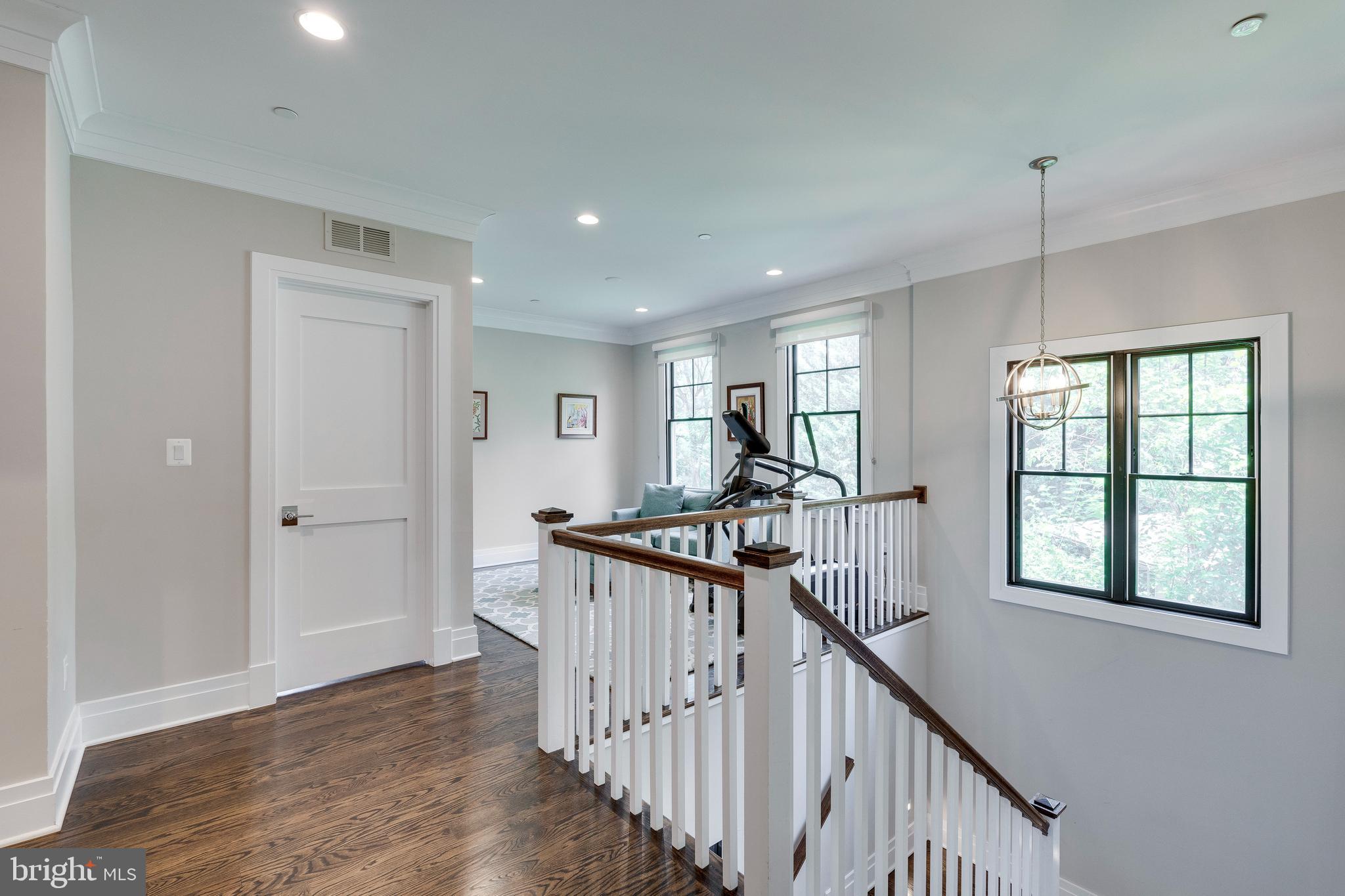 KENWOOD PARK - Residential