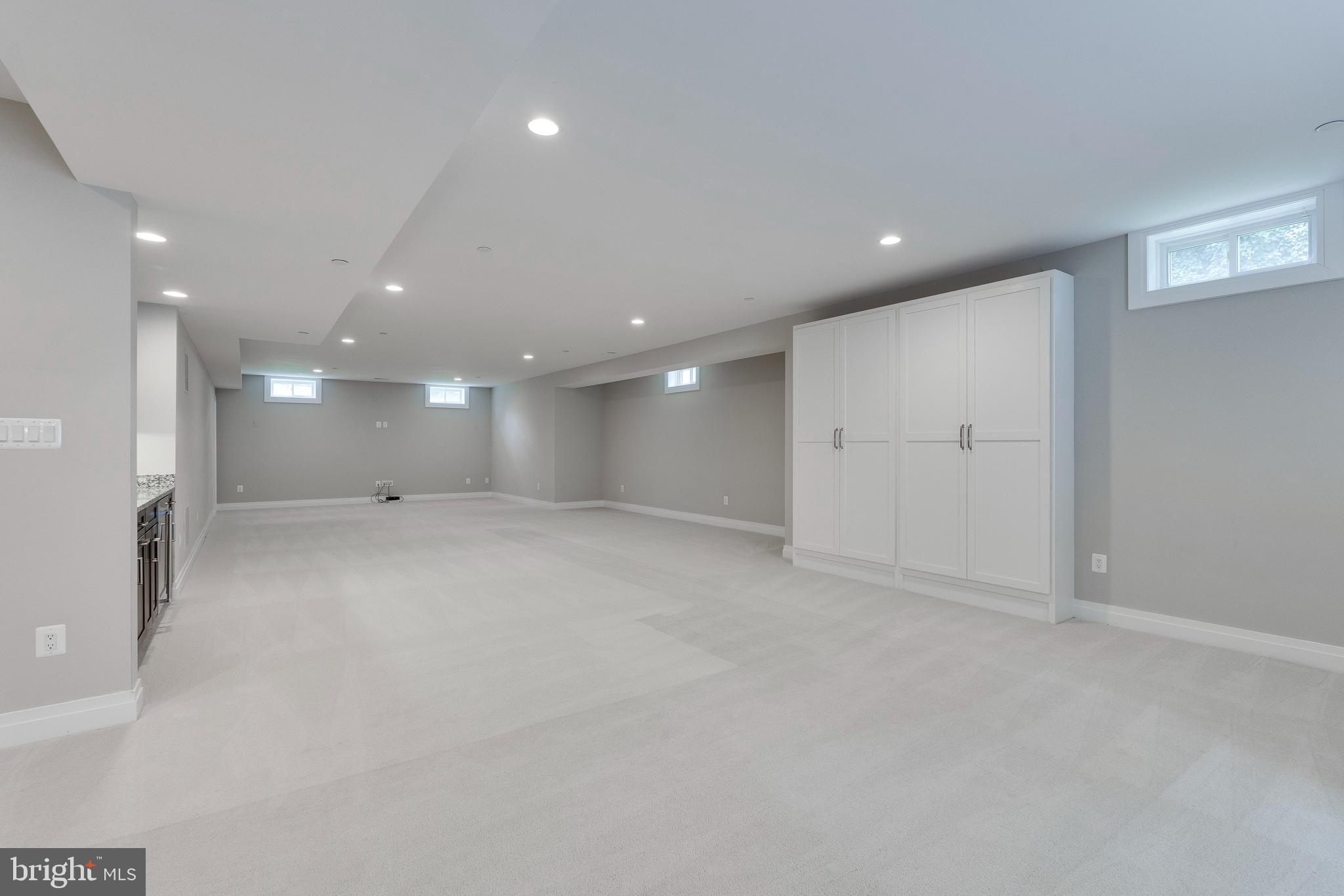 KENWOOD PARK - Residential