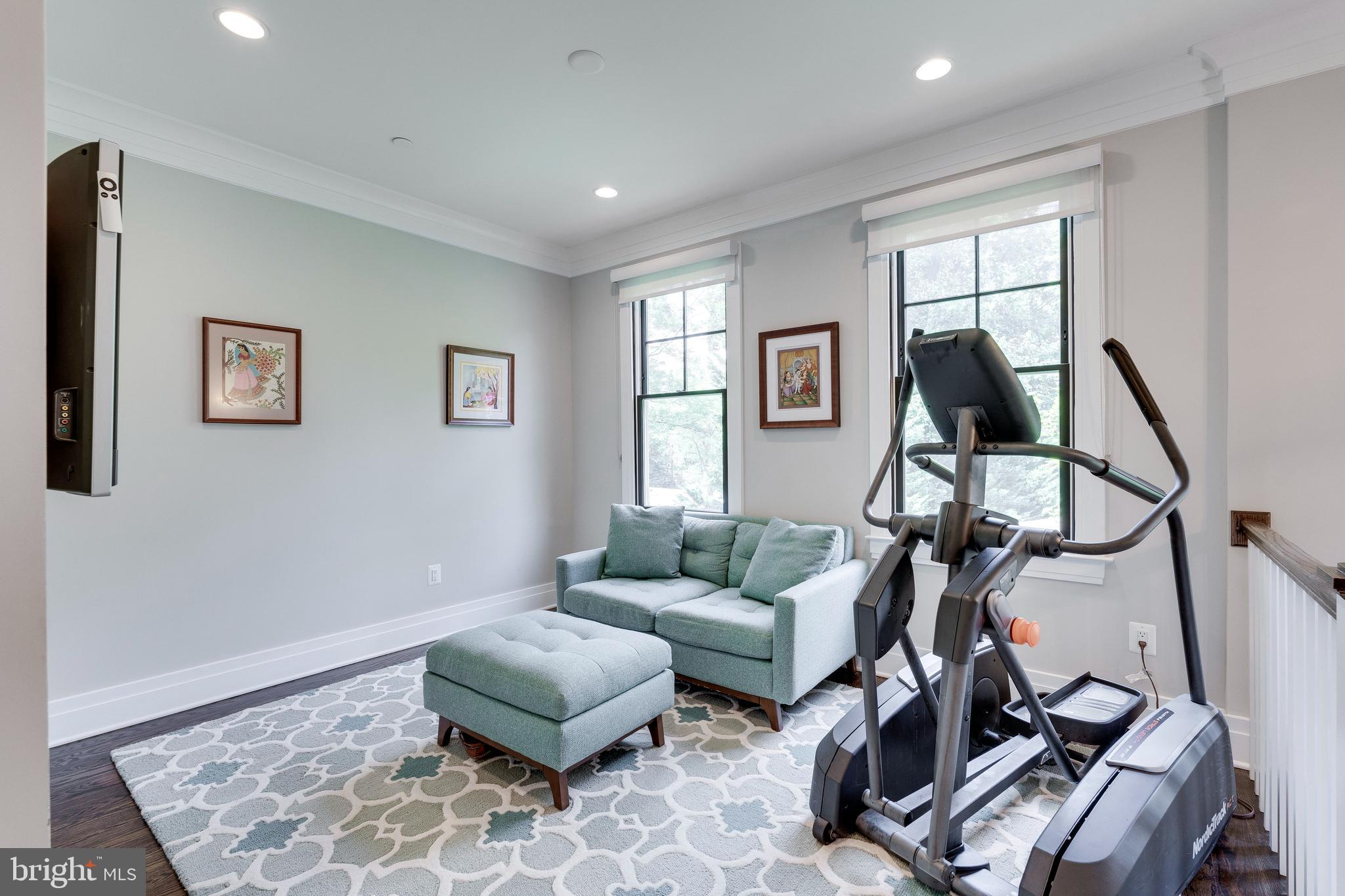 KENWOOD PARK - Residential