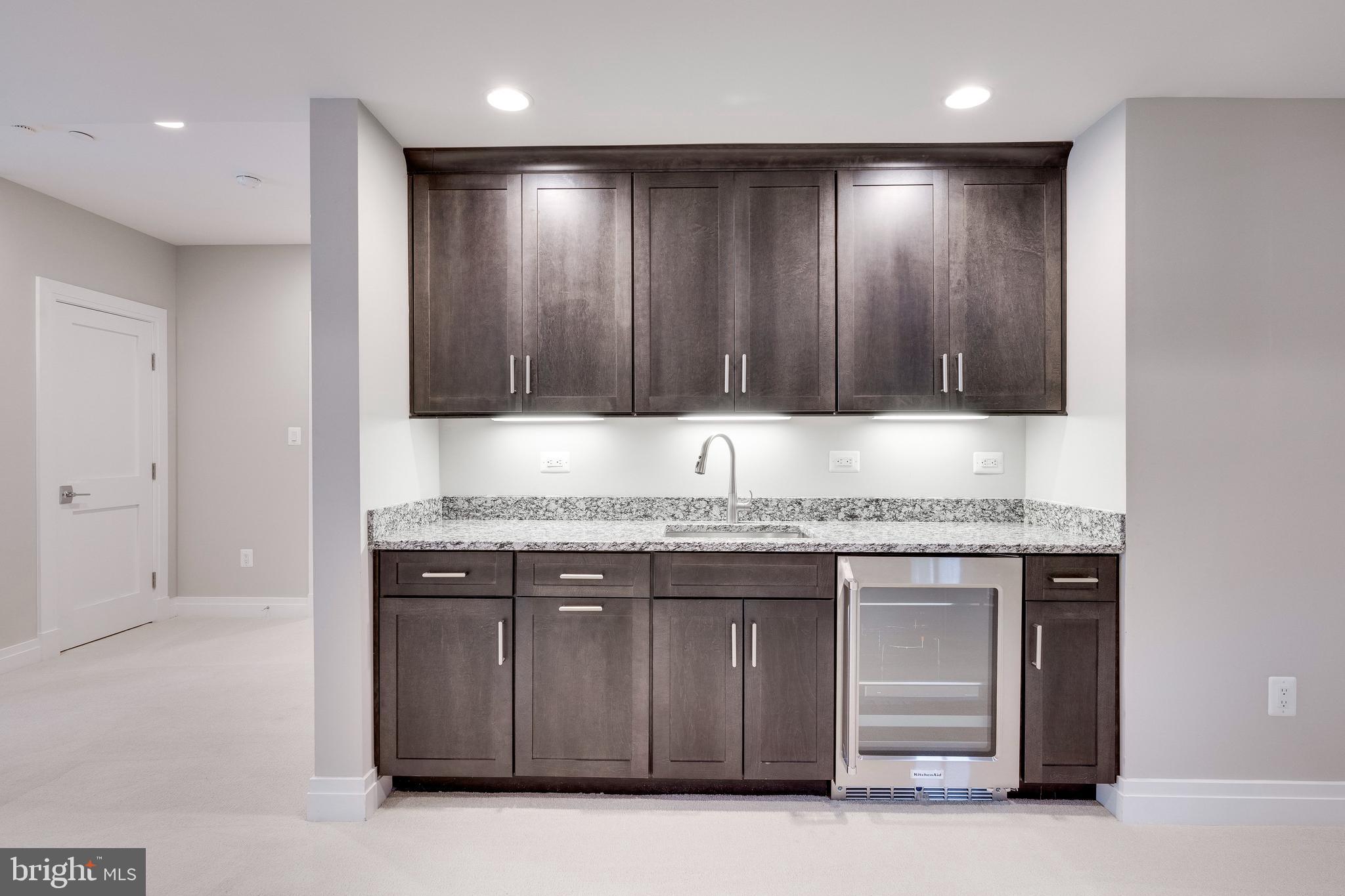 KENWOOD PARK - Residential