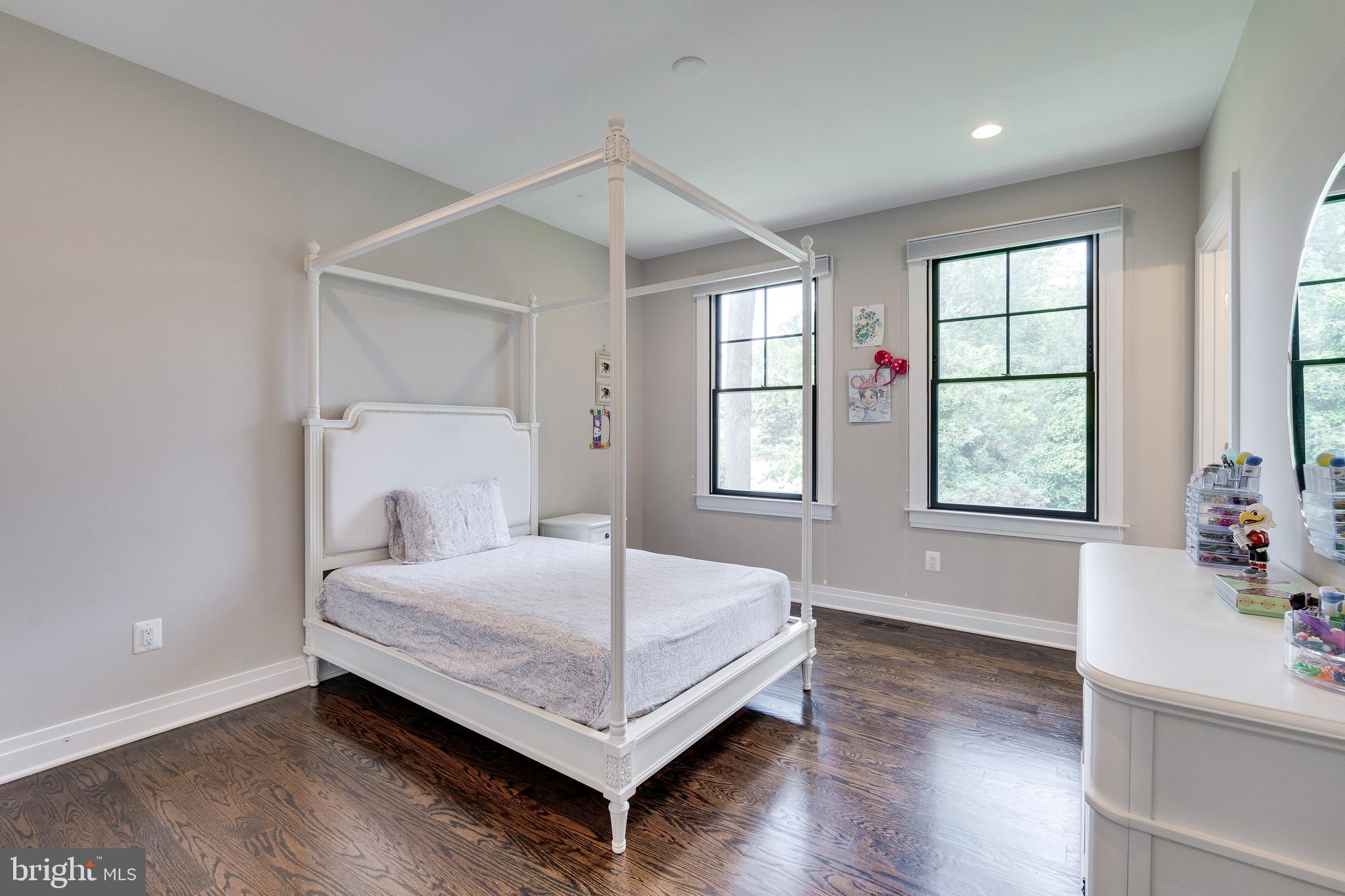 KENWOOD PARK - Residential