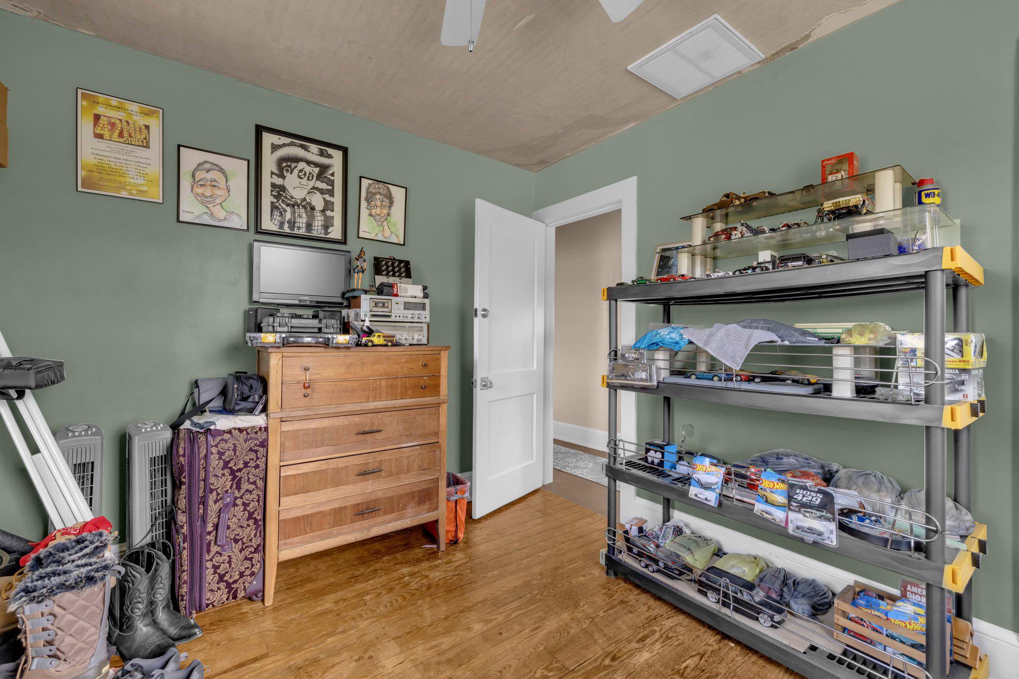 WILLIAMSPORT - Residential