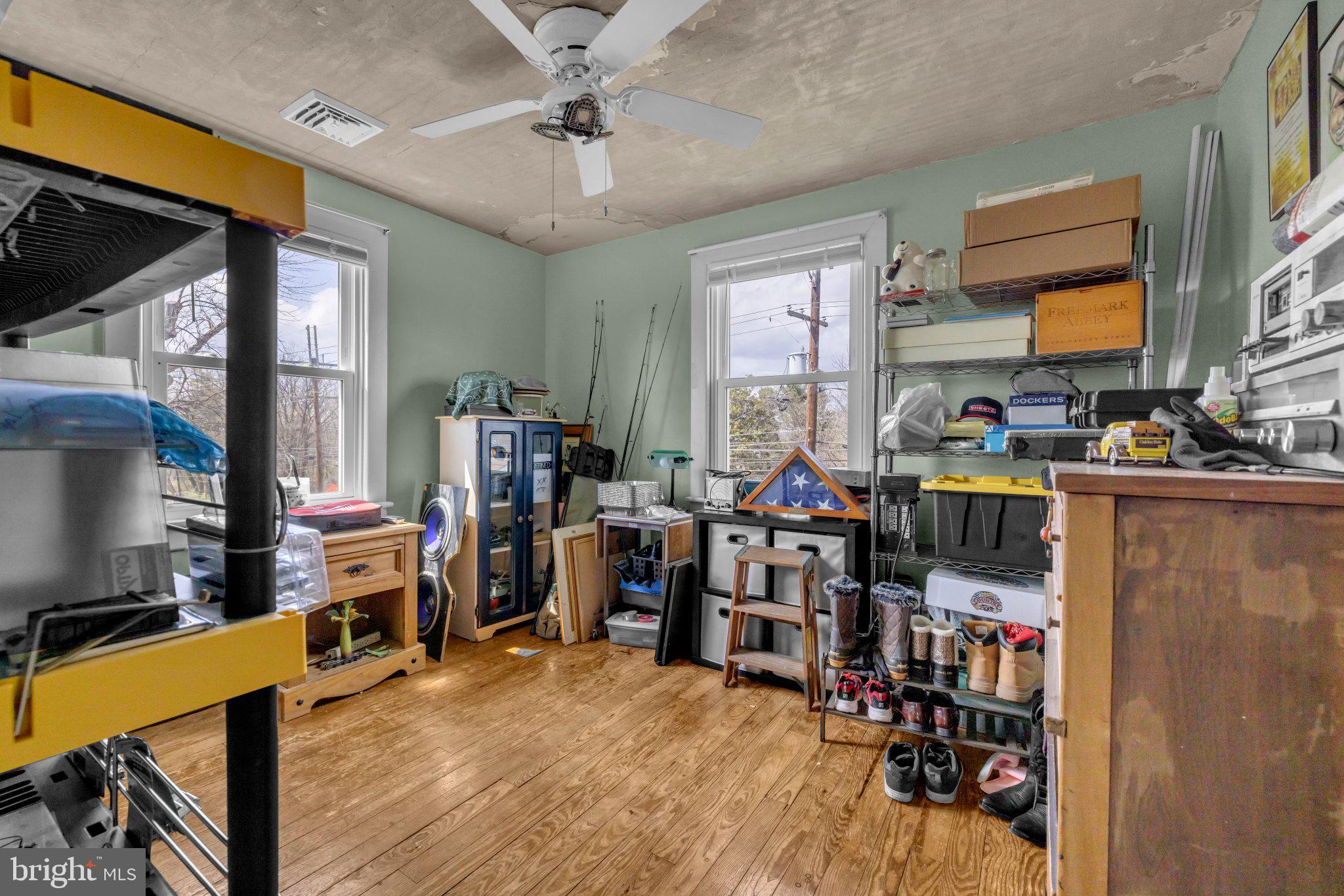 WILLIAMSPORT - Residential