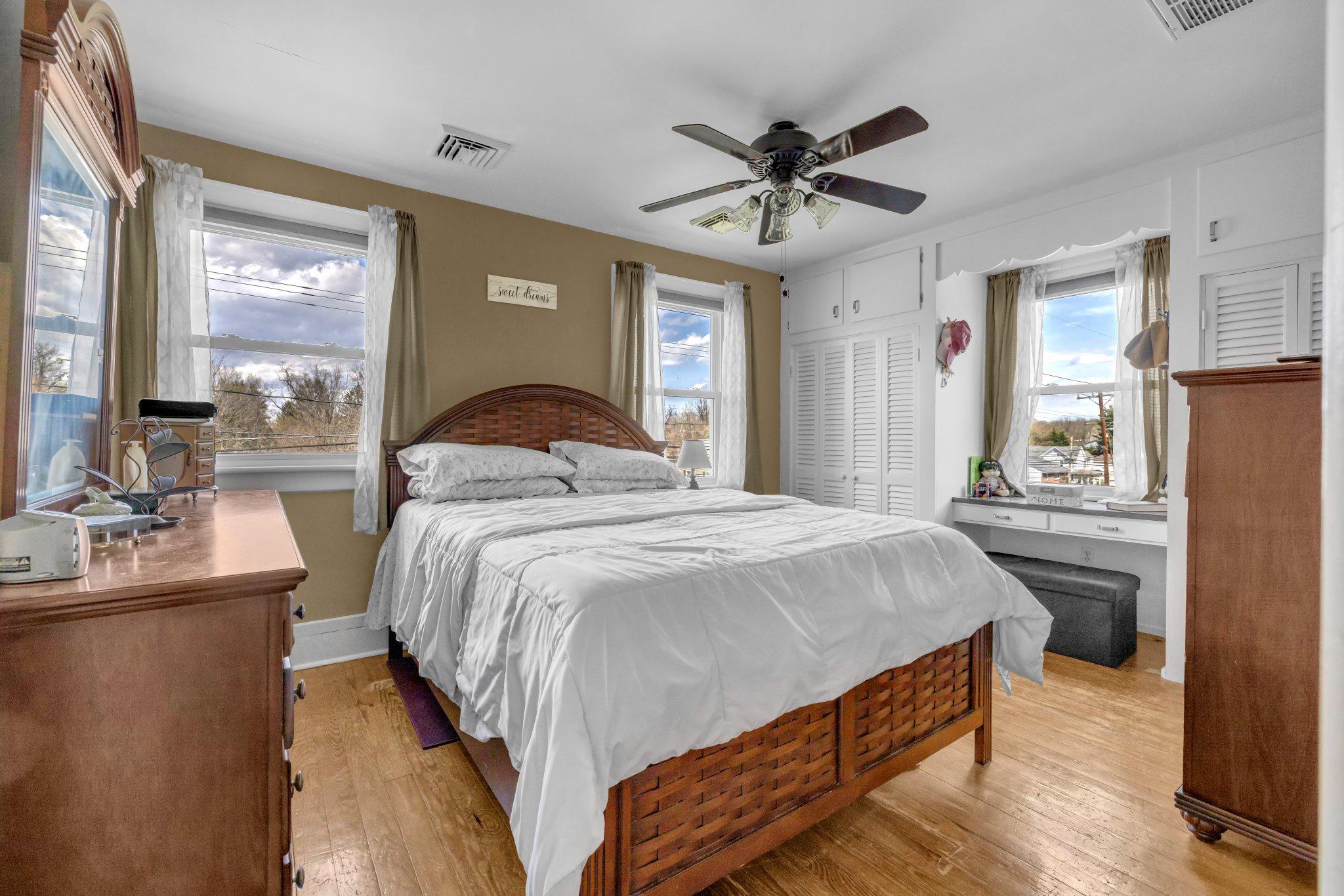 WILLIAMSPORT - Residential