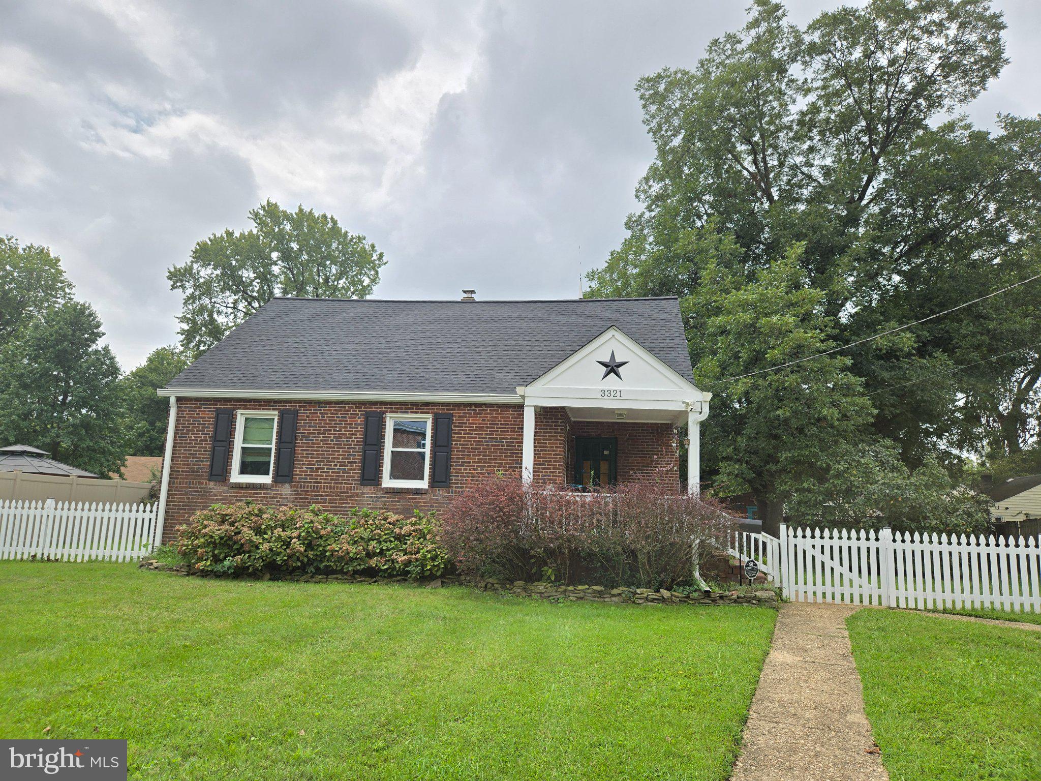 3321 MEMORIAL STREET