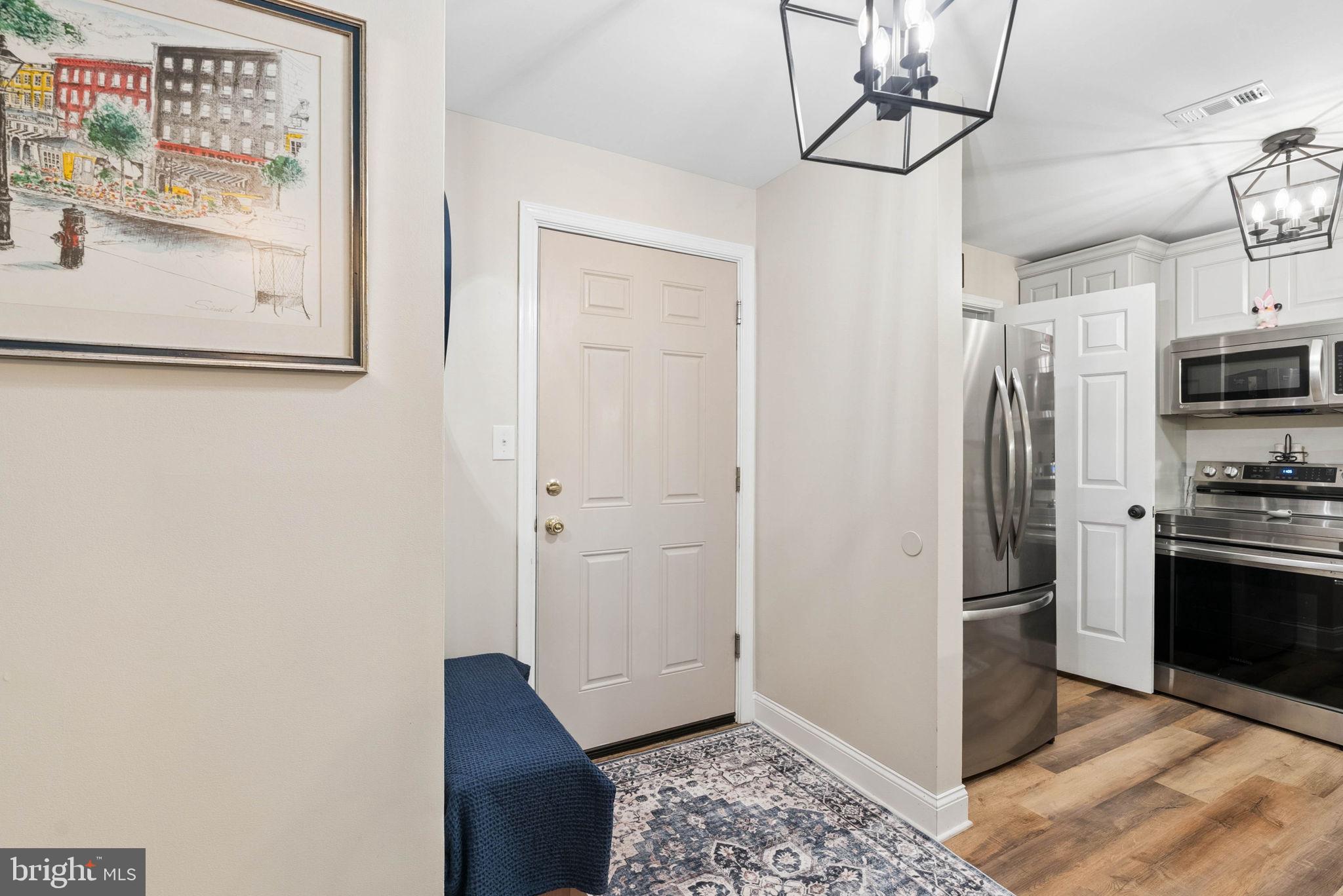 600 SQUIRE LANE 600-2D