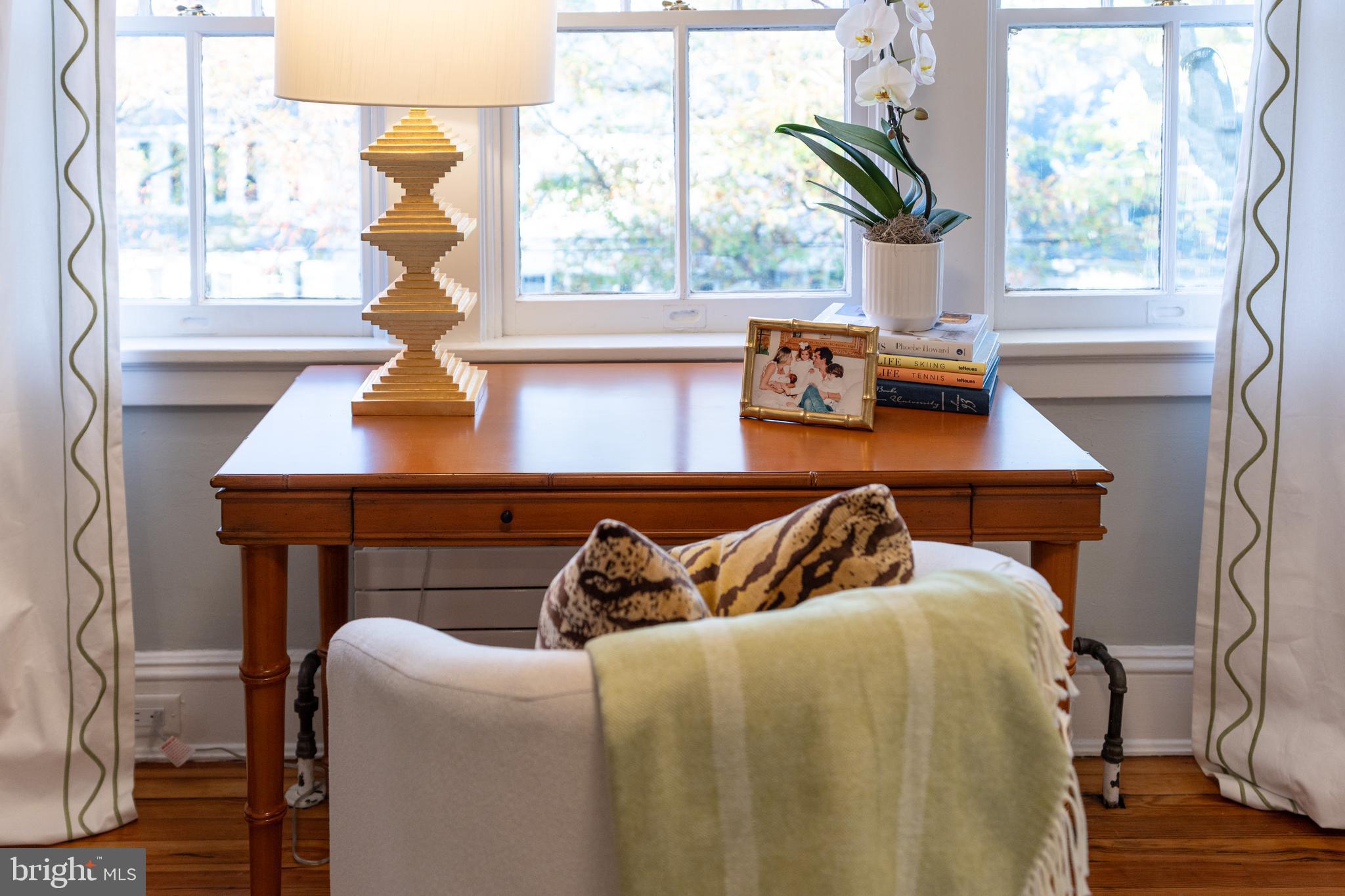 MURRAY HILL - Residential