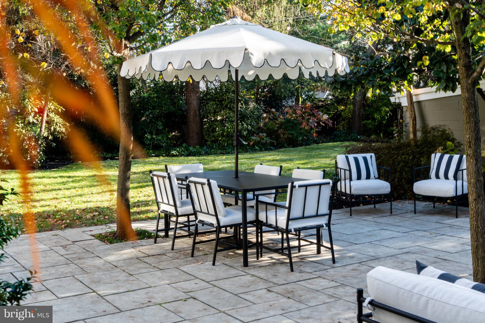 MURRAY HILL - Residential