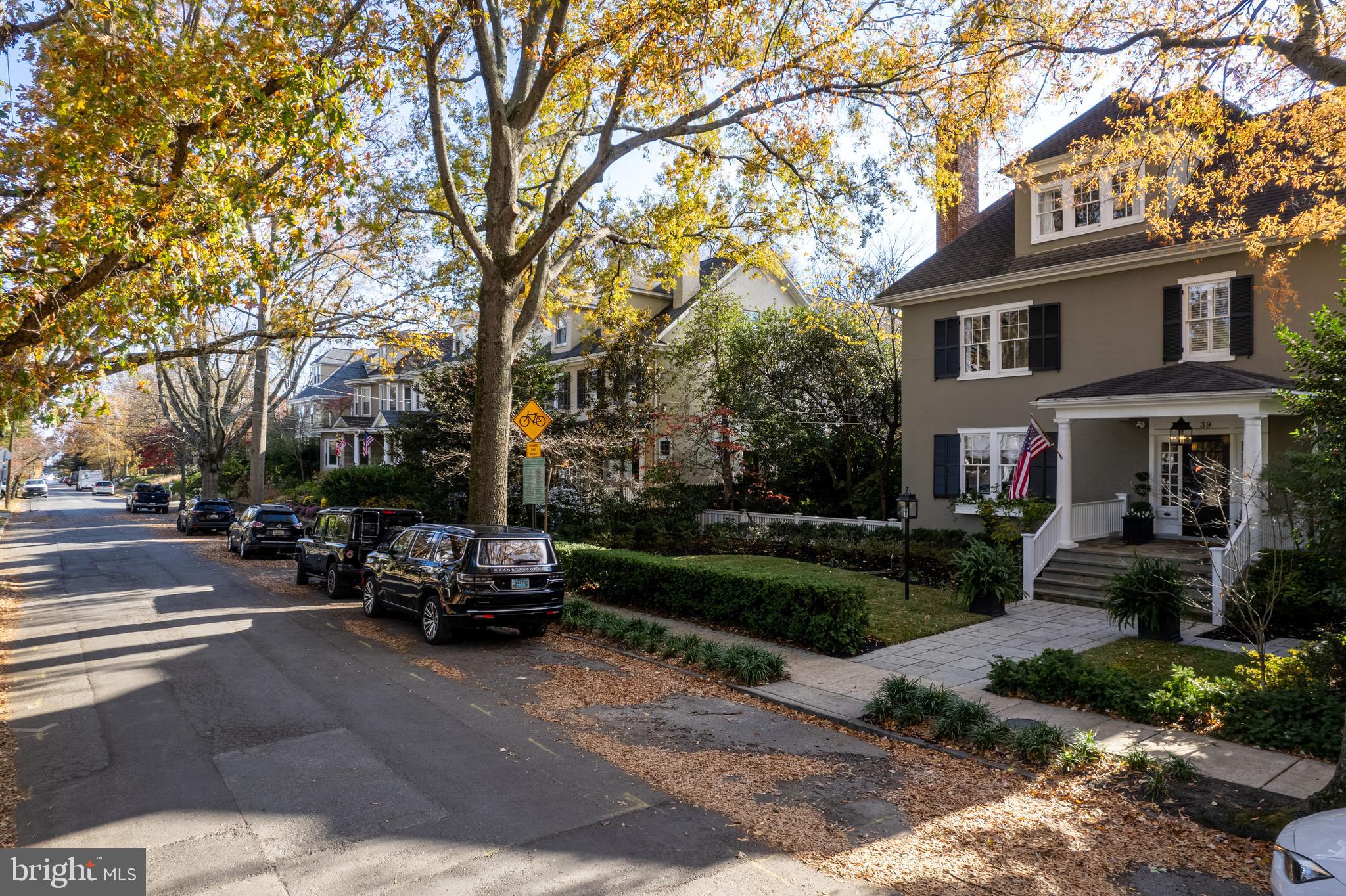 MURRAY HILL - Residential