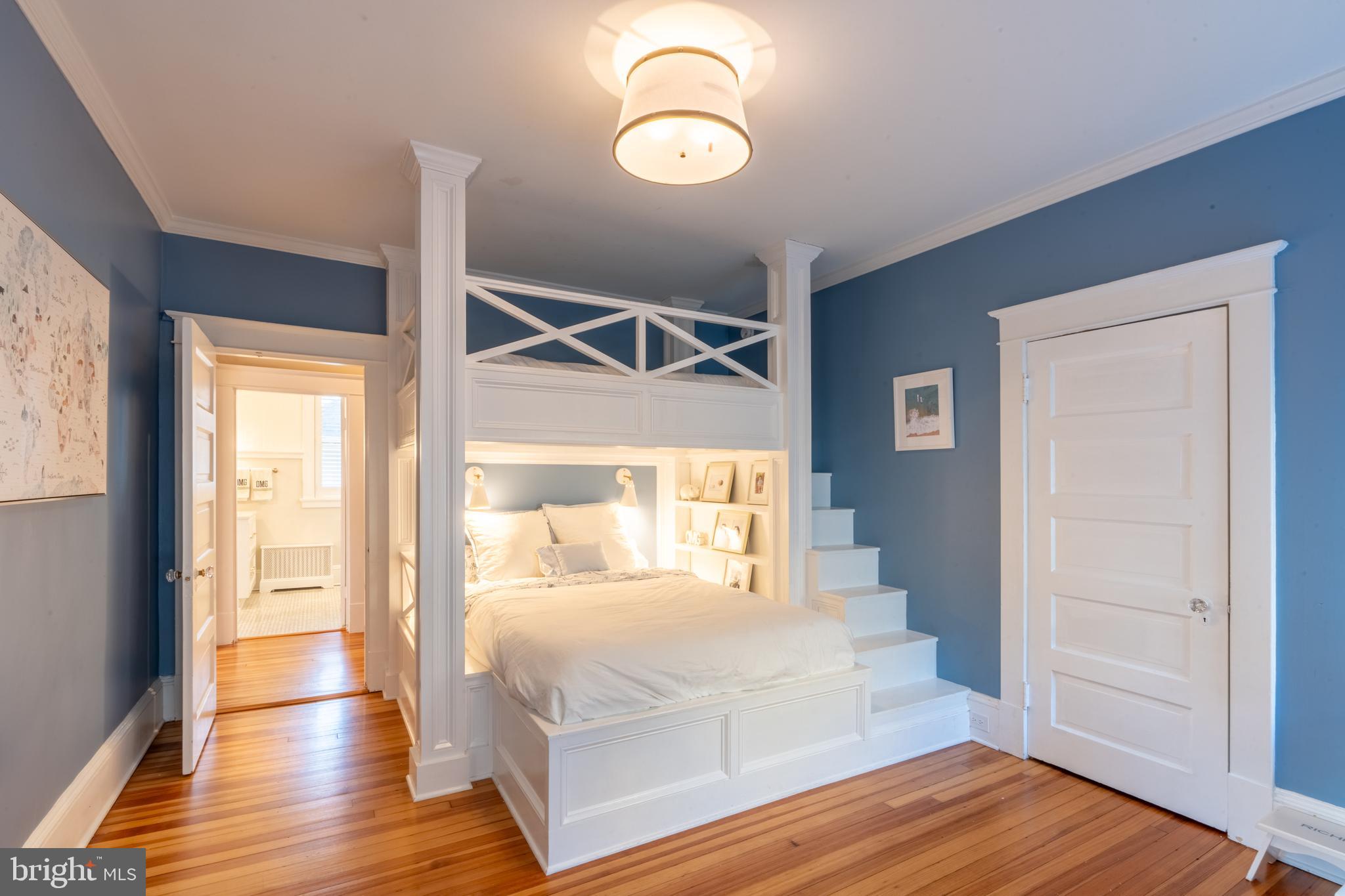 MURRAY HILL - Residential