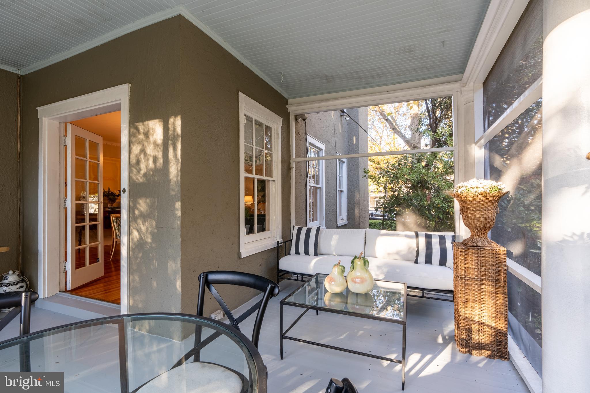 MURRAY HILL - Residential