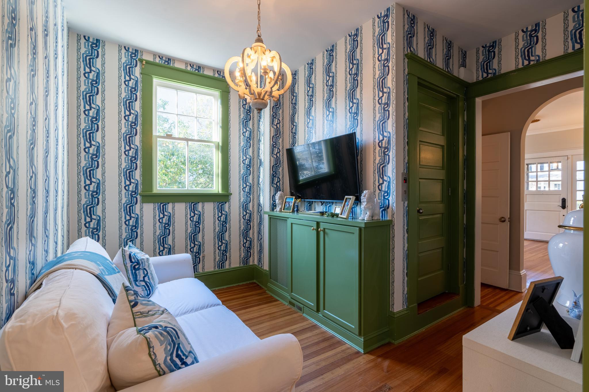 MURRAY HILL - Residential