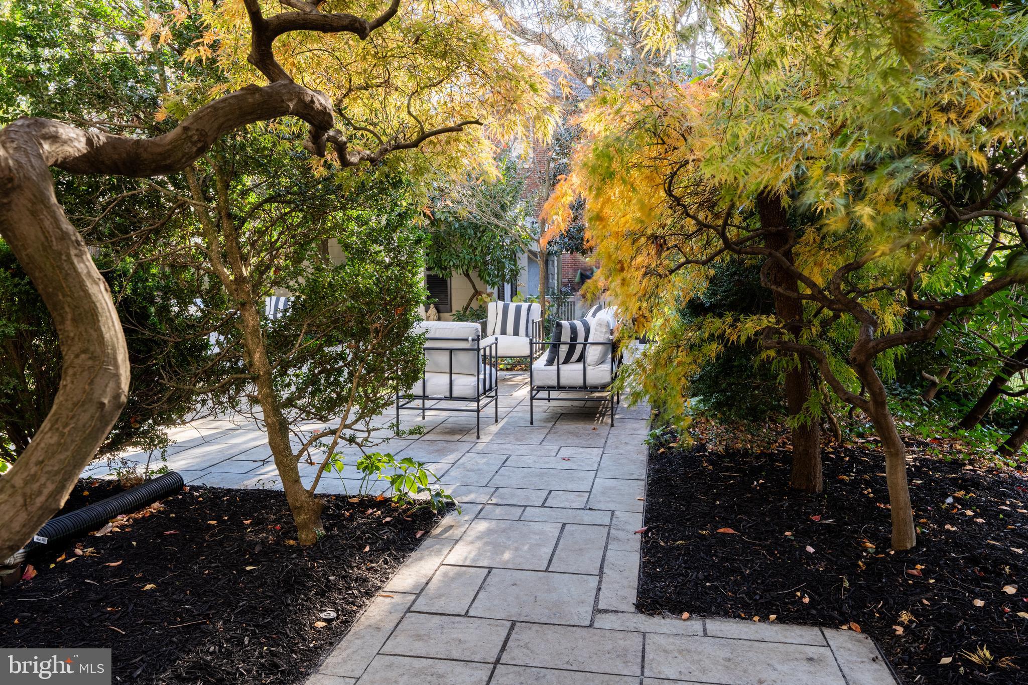 MURRAY HILL - Residential