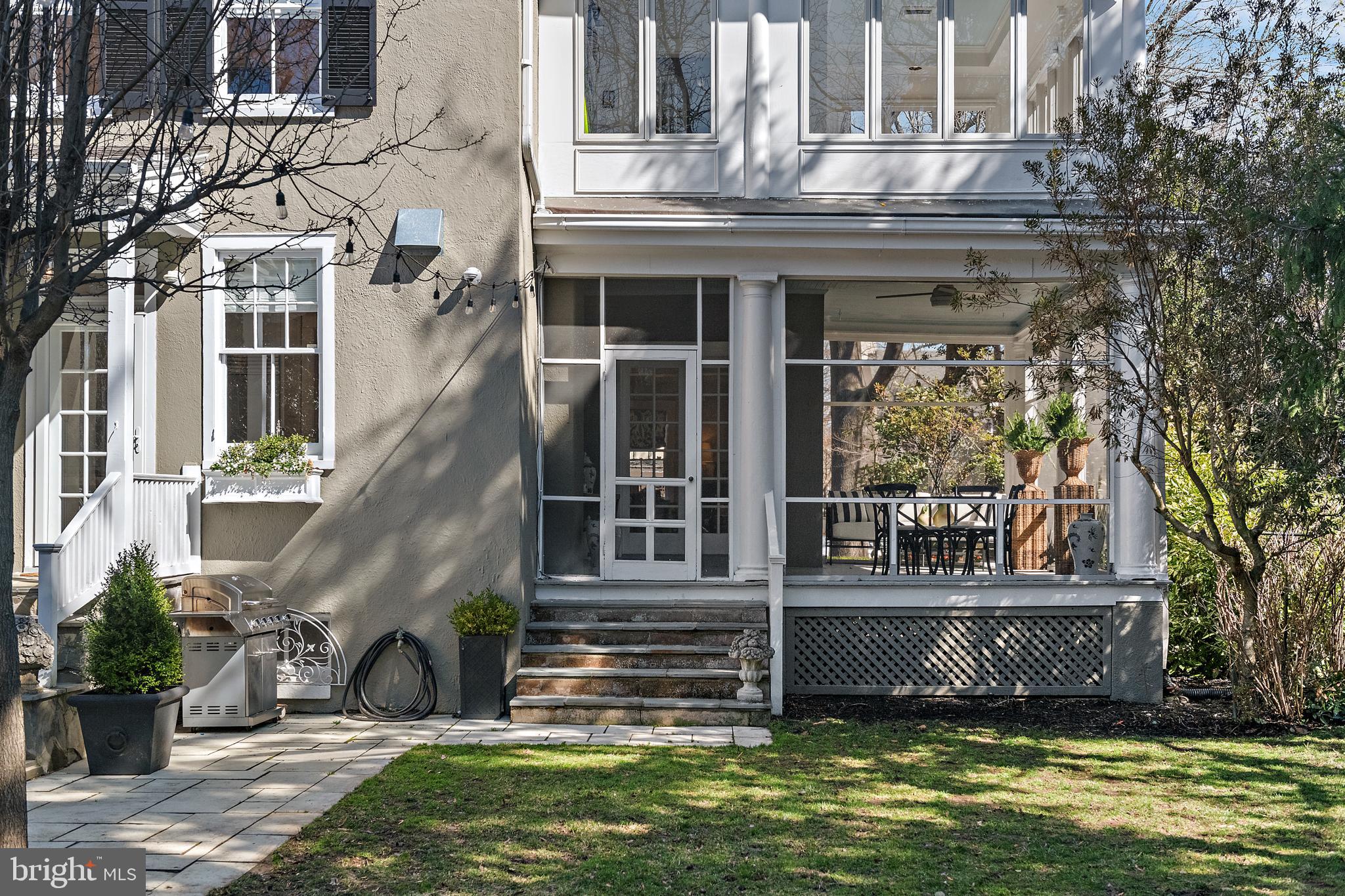 MURRAY HILL - Residential