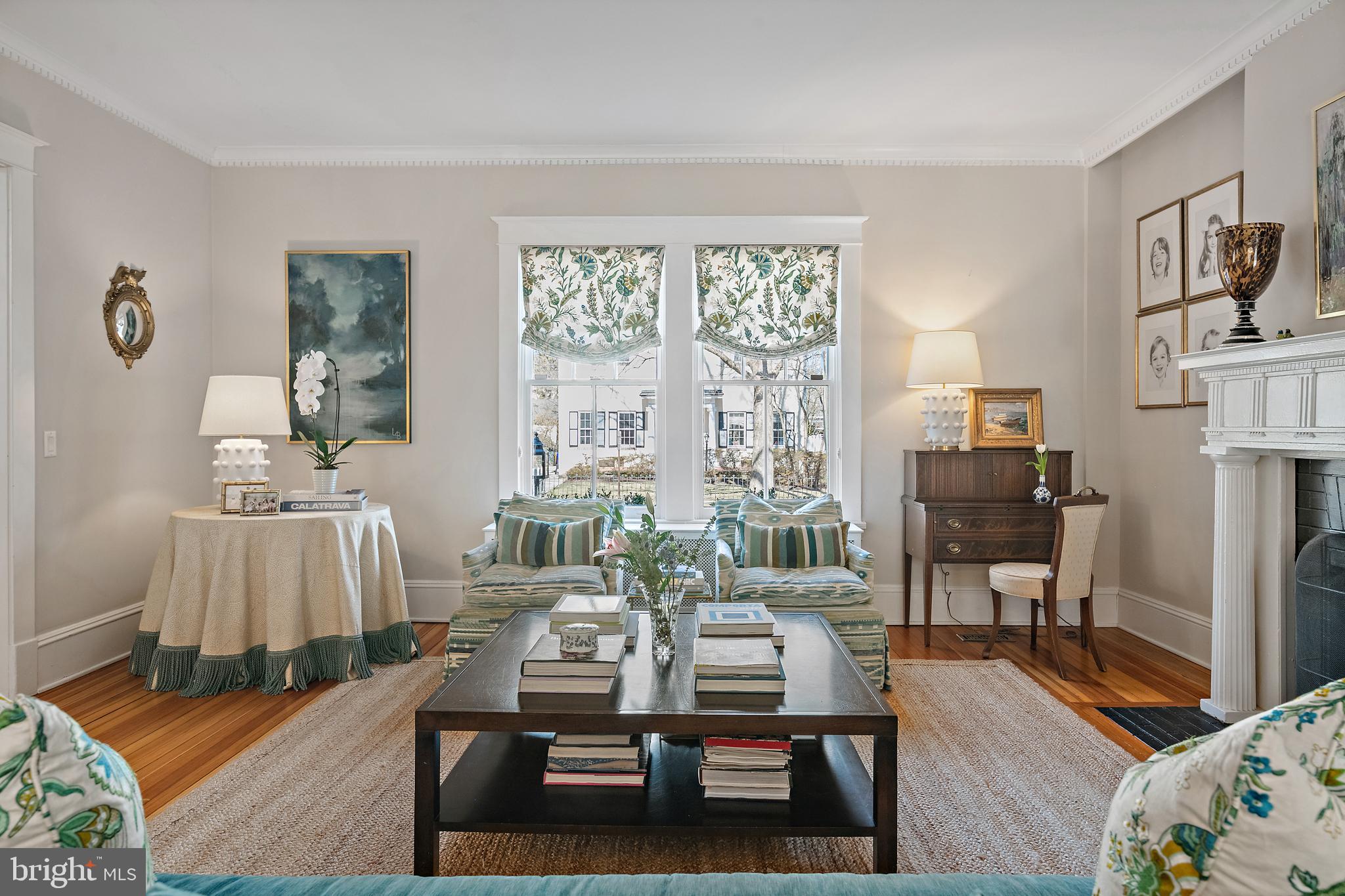 MURRAY HILL - Residential