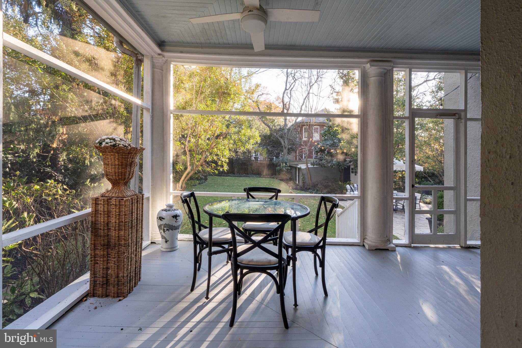 MURRAY HILL - Residential