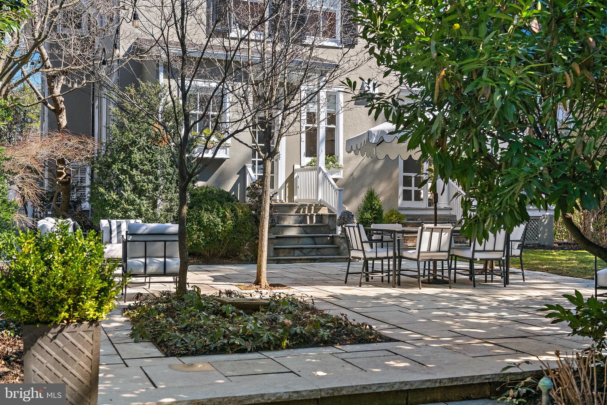 MURRAY HILL - Residential