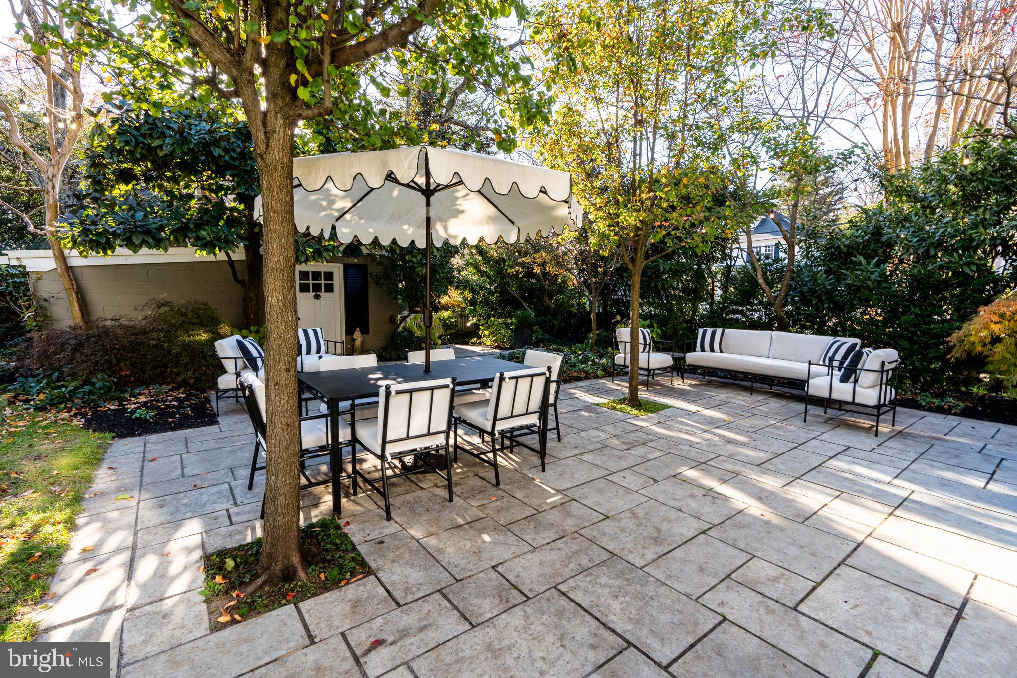 MURRAY HILL - Residential