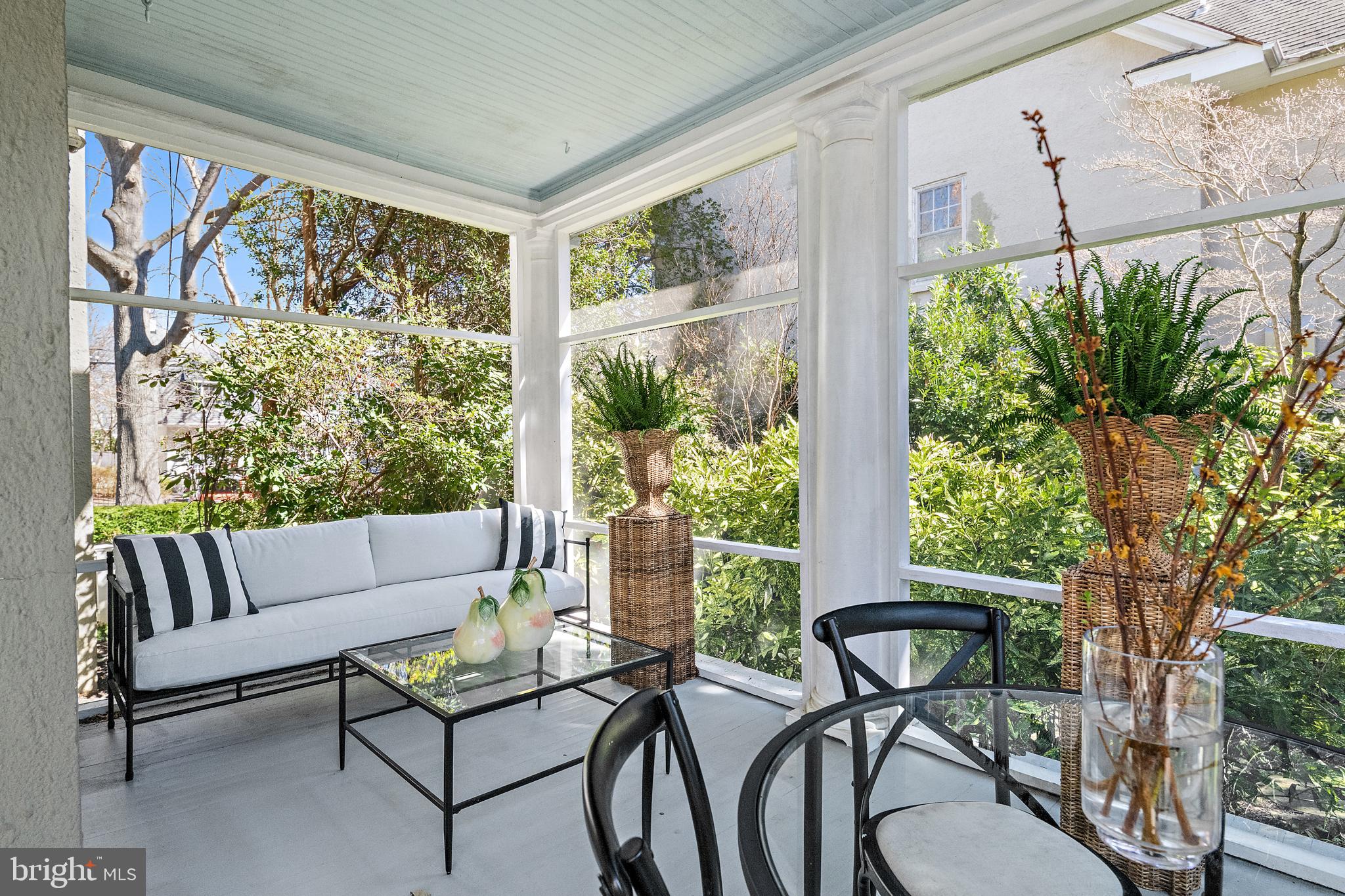 MURRAY HILL - Residential