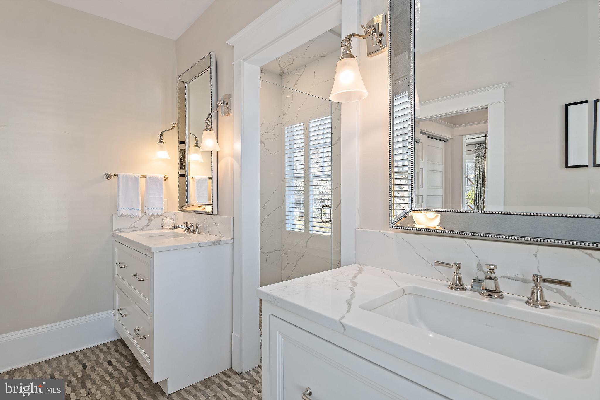 MURRAY HILL - Residential