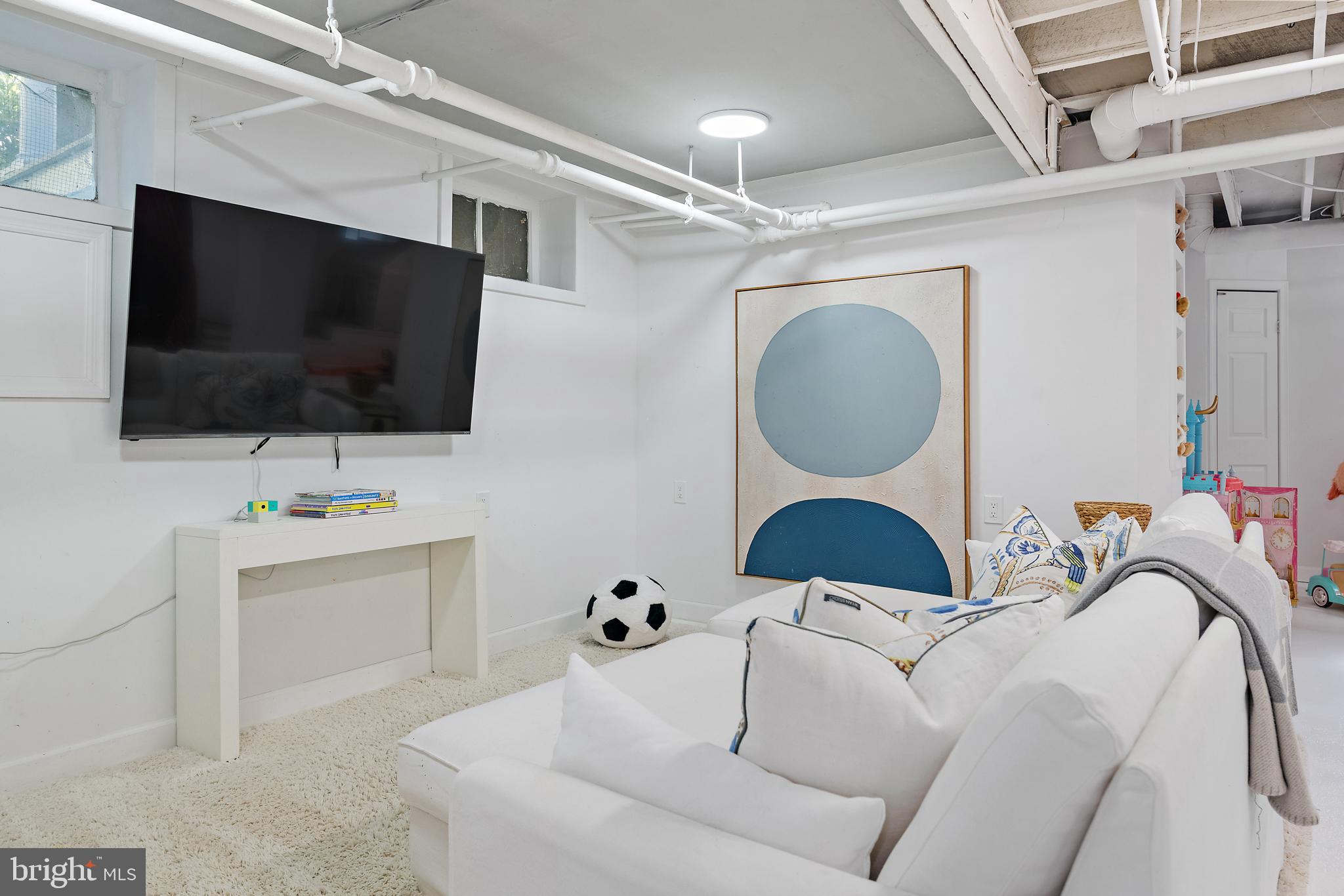 MURRAY HILL - Residential