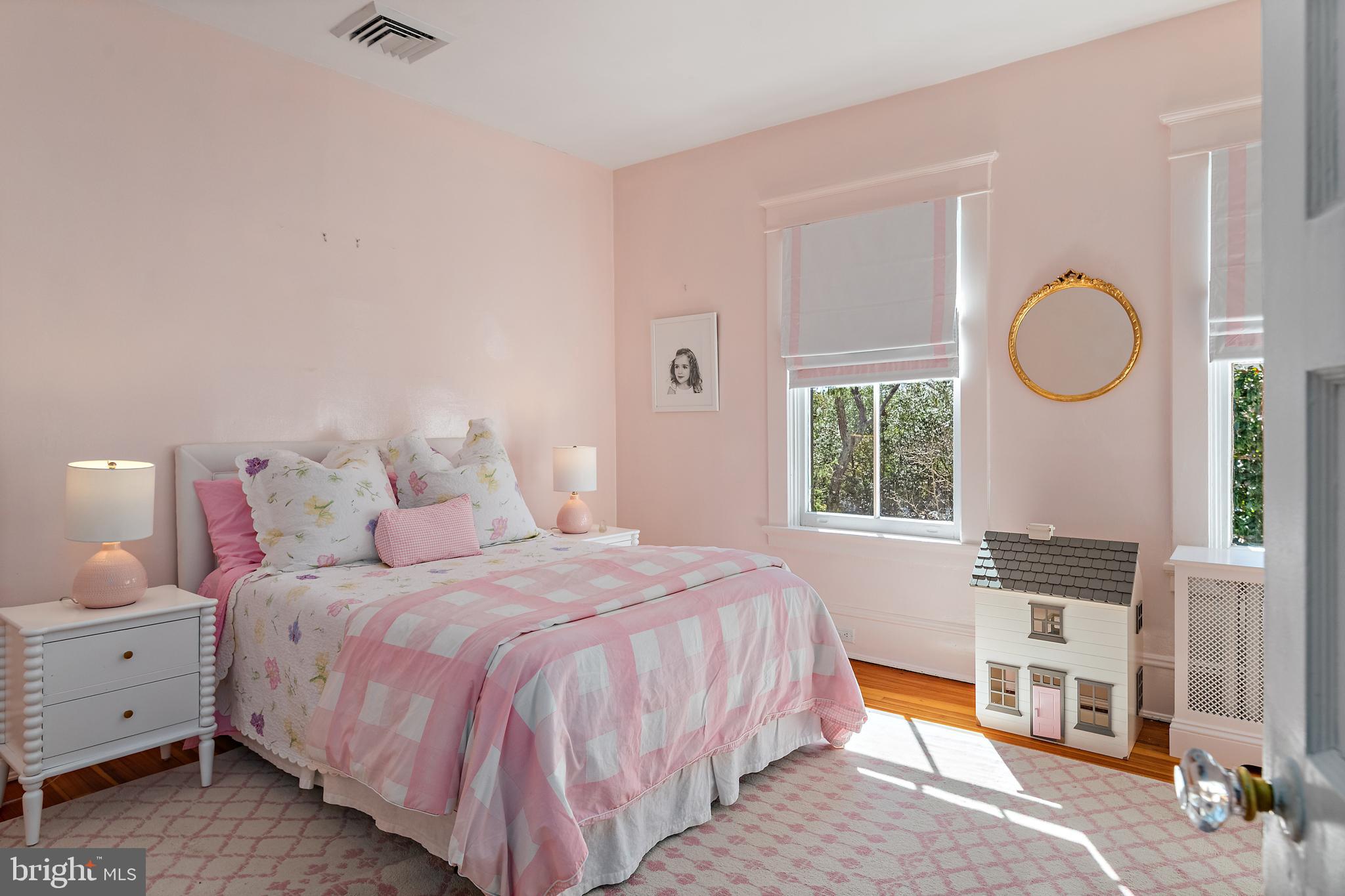 MURRAY HILL - Residential